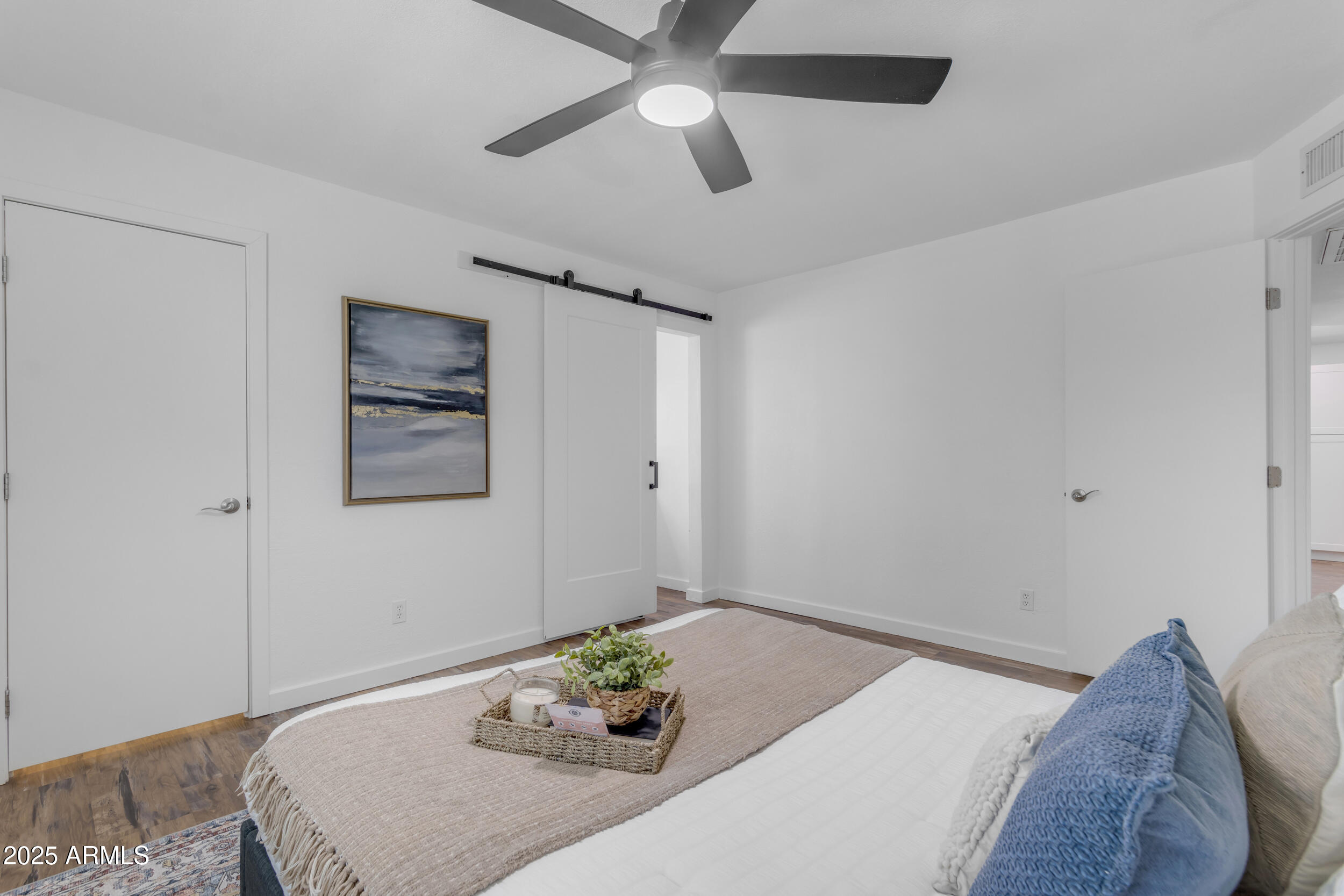 1511 E HARMONY Avenue