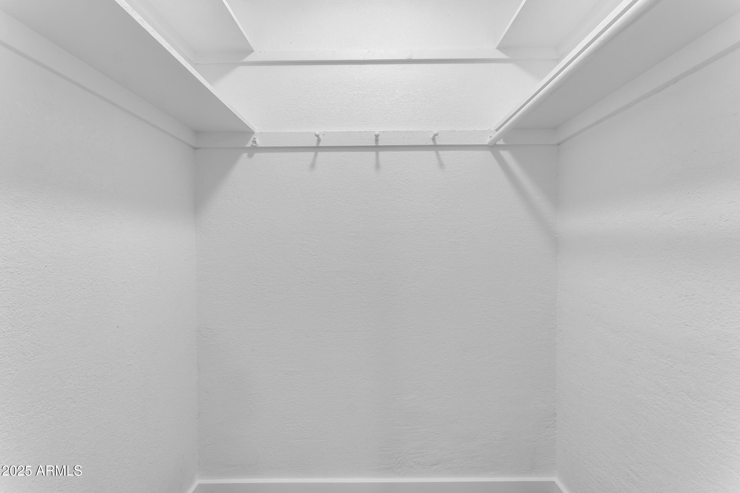 1511 E HARMONY Avenue