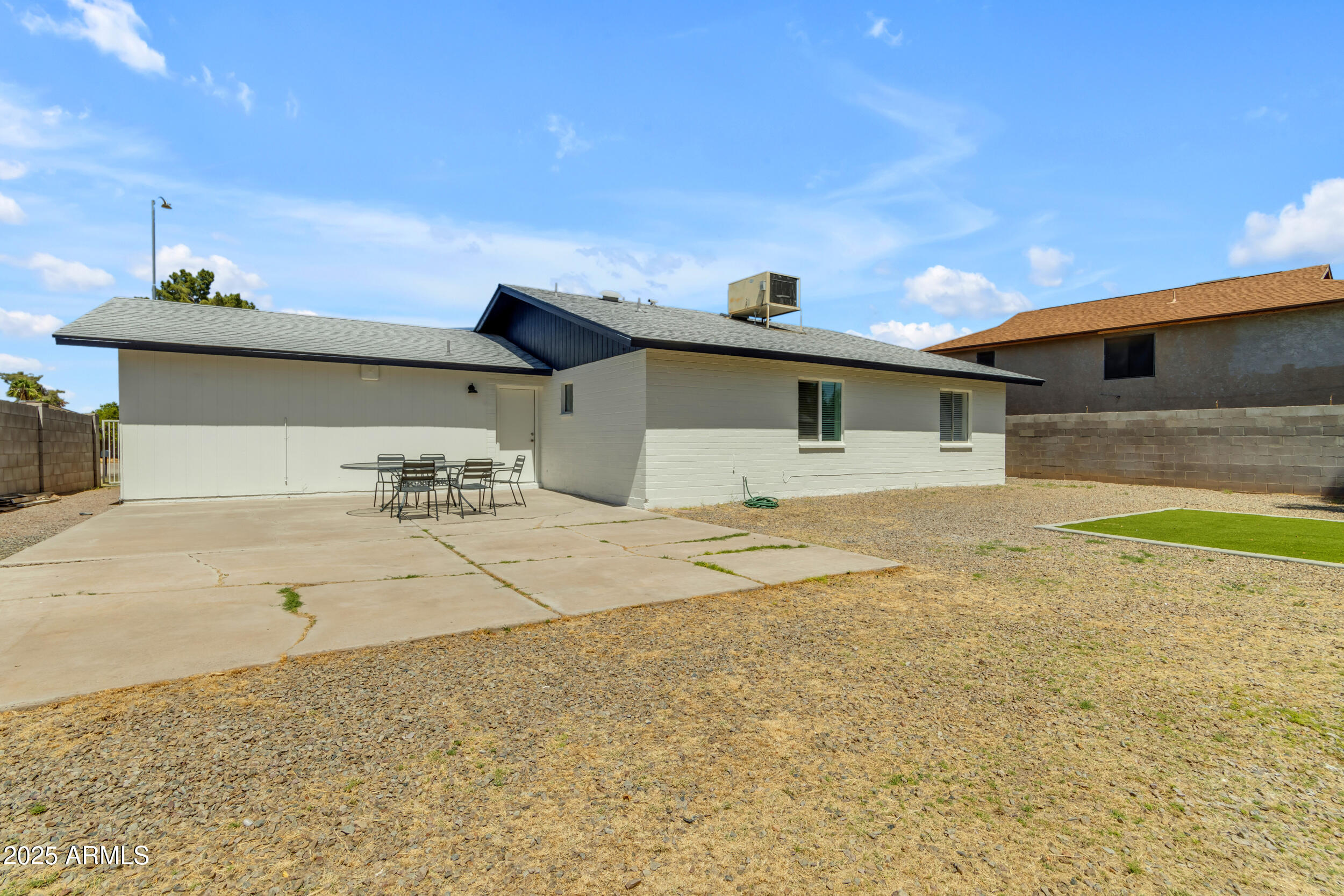 1511 E HARMONY Avenue