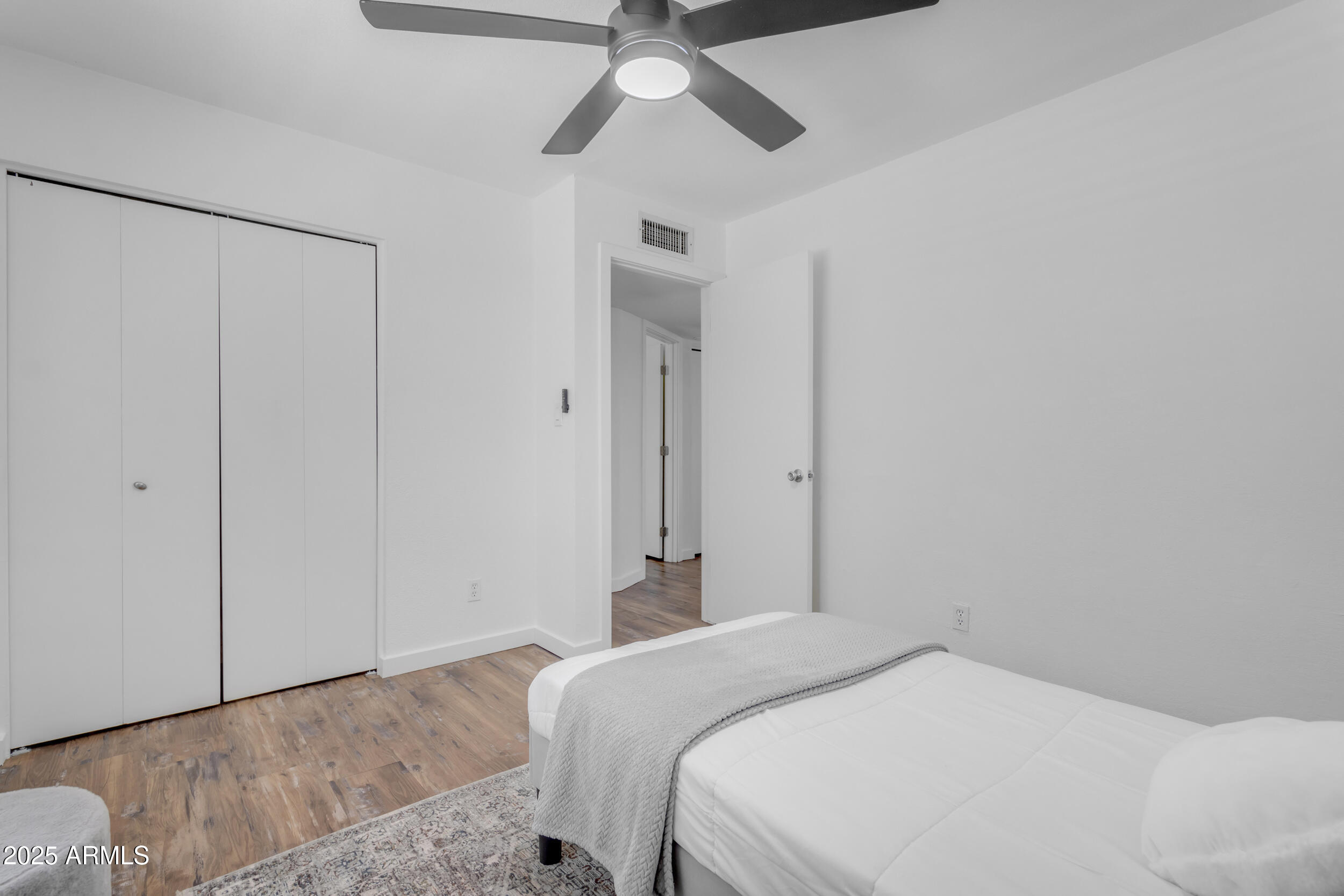 1511 E HARMONY Avenue