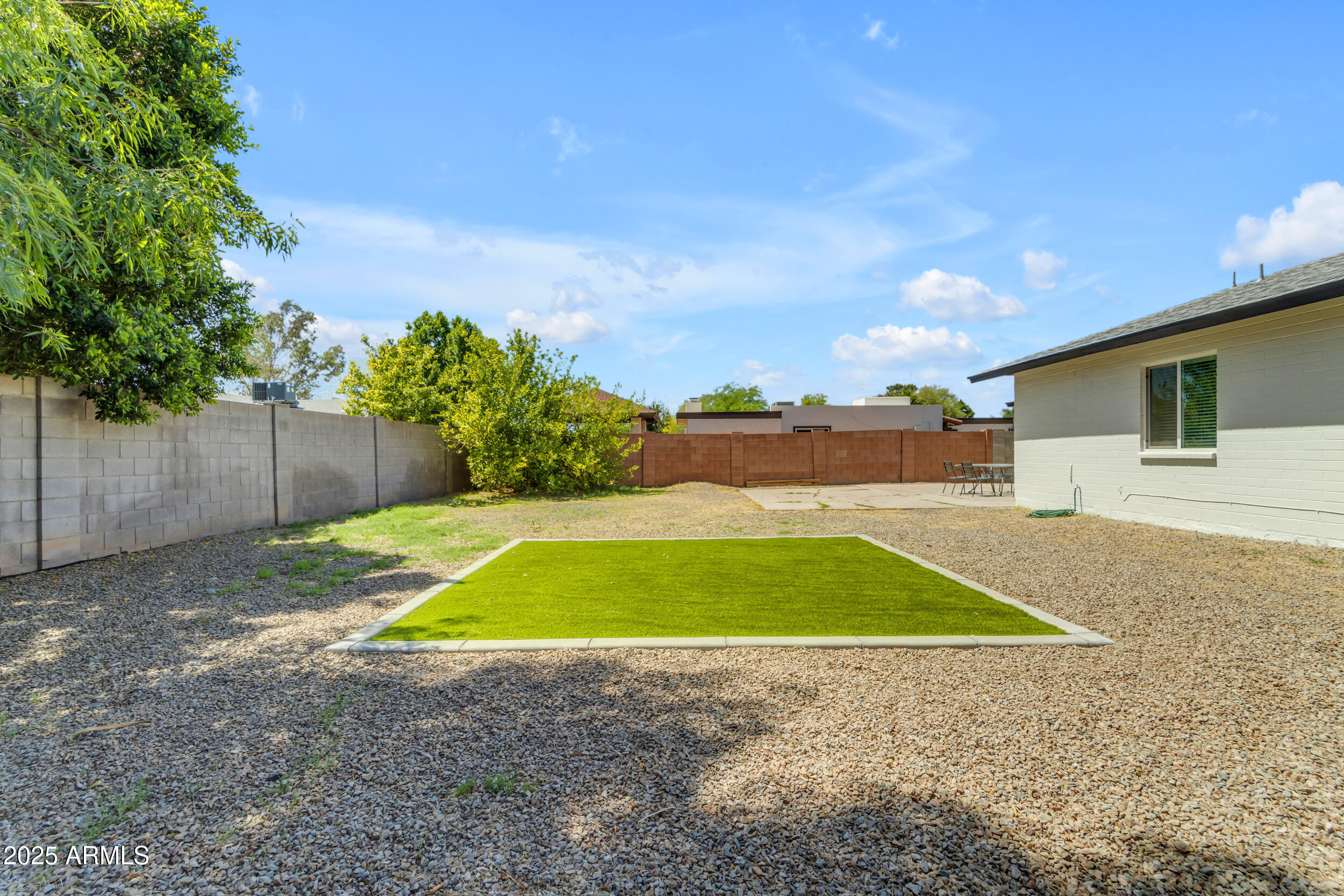 1511 E HARMONY Avenue