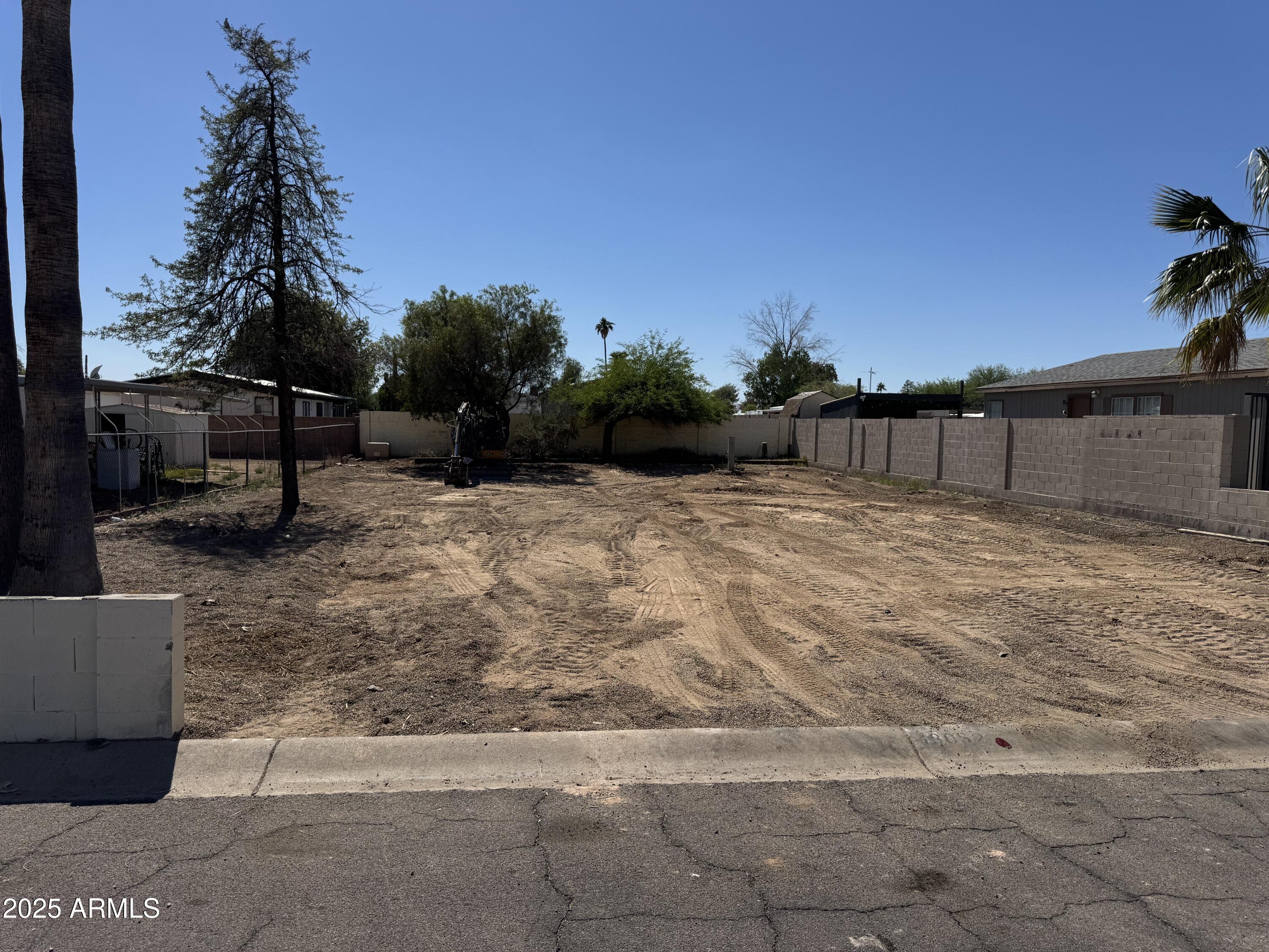 18052 N 3RD Street, 209