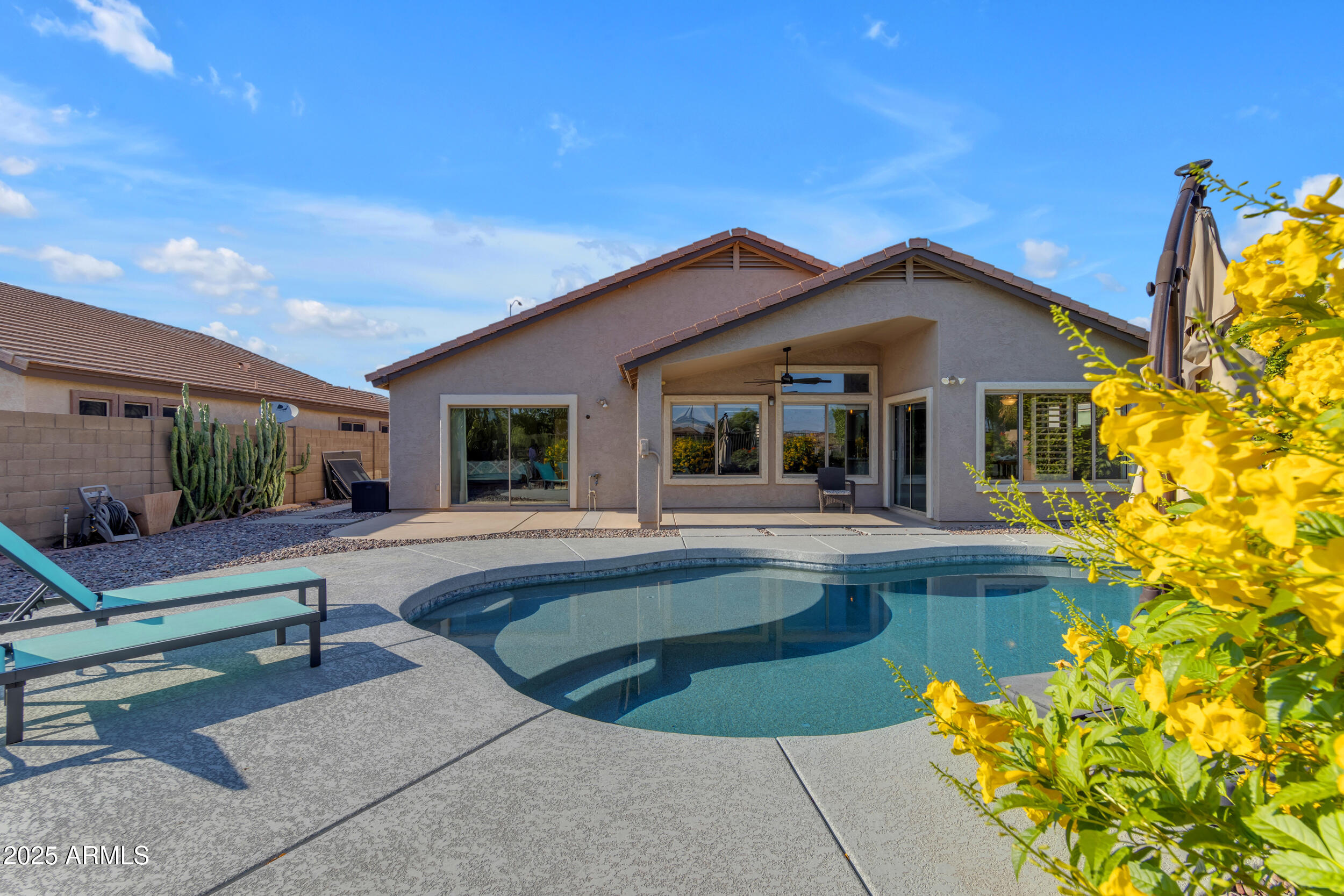 10305 E PLATA Avenue