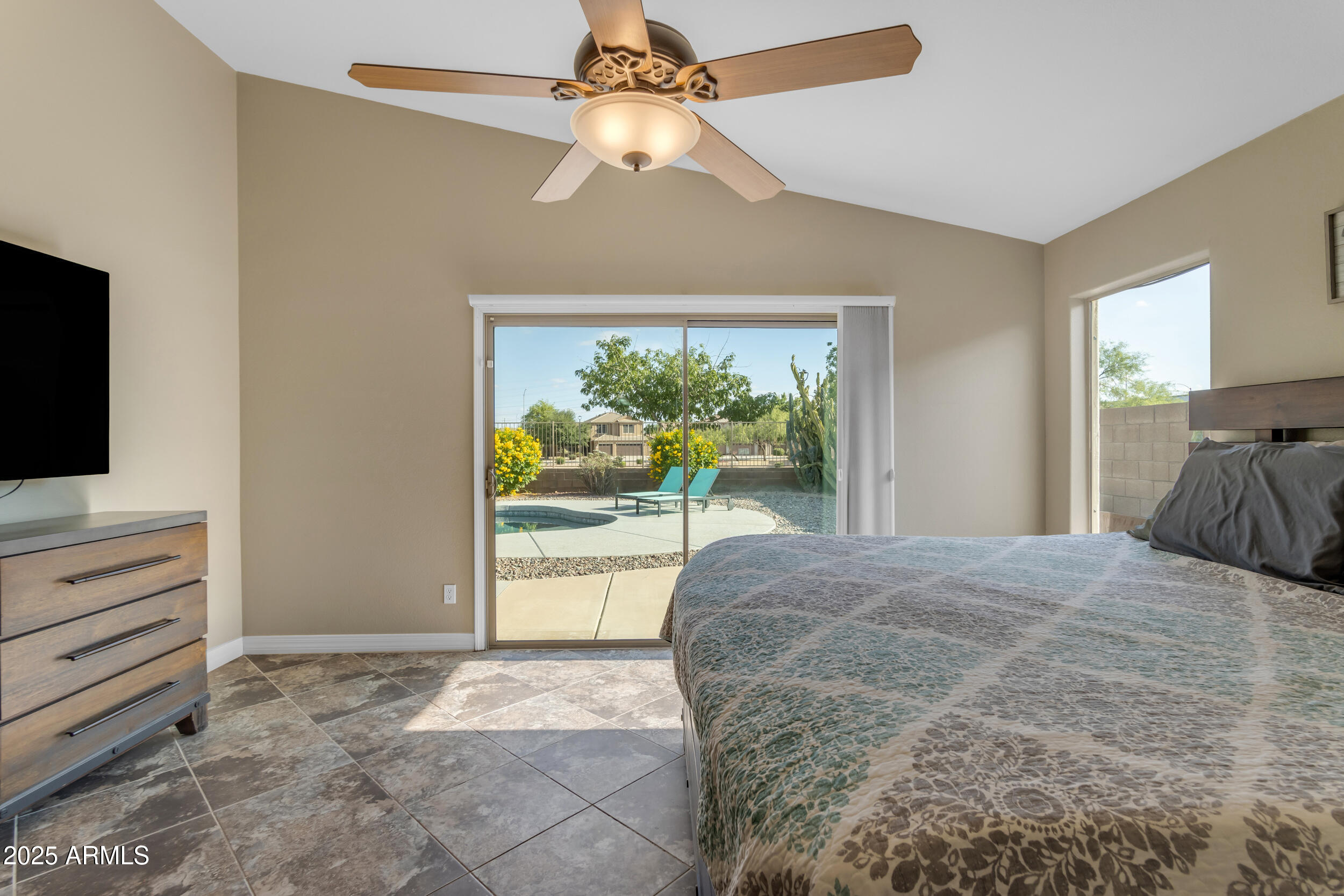 10305 E PLATA Avenue