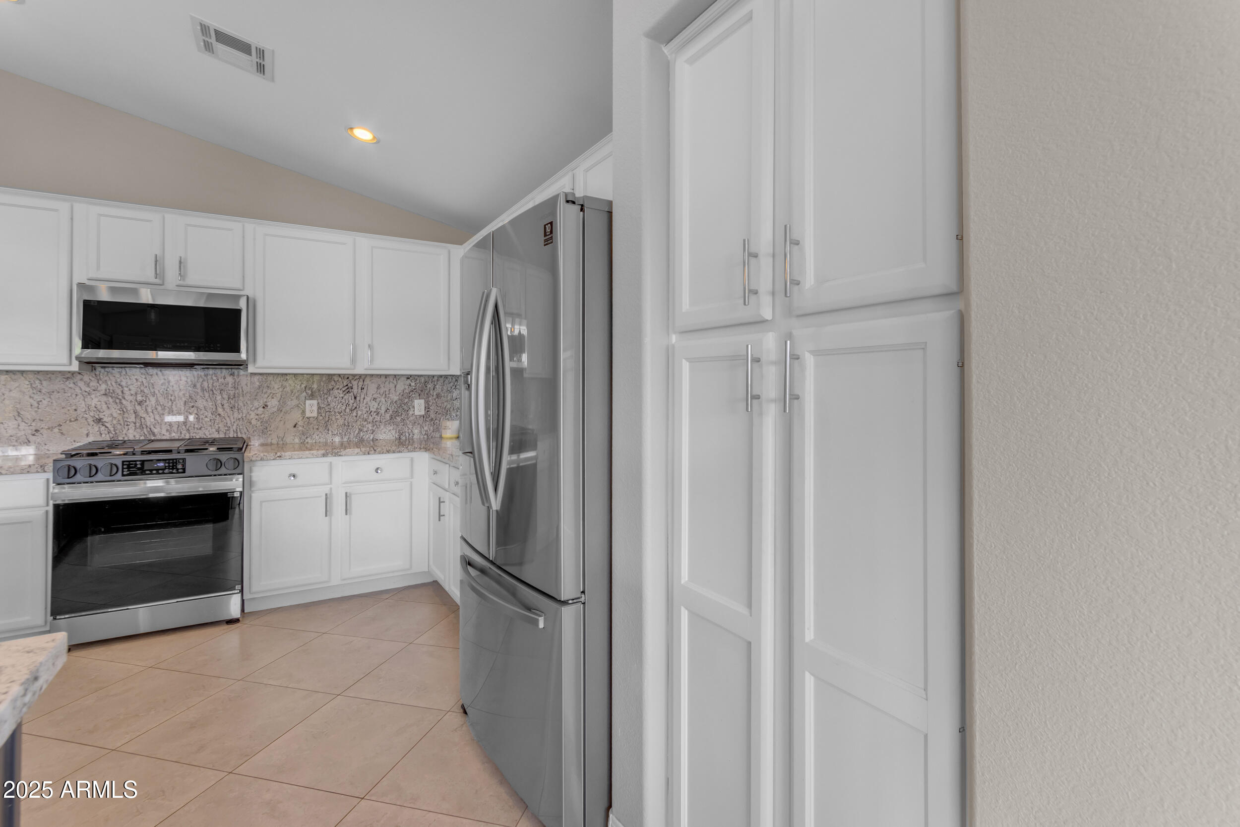 10305 E PLATA Avenue