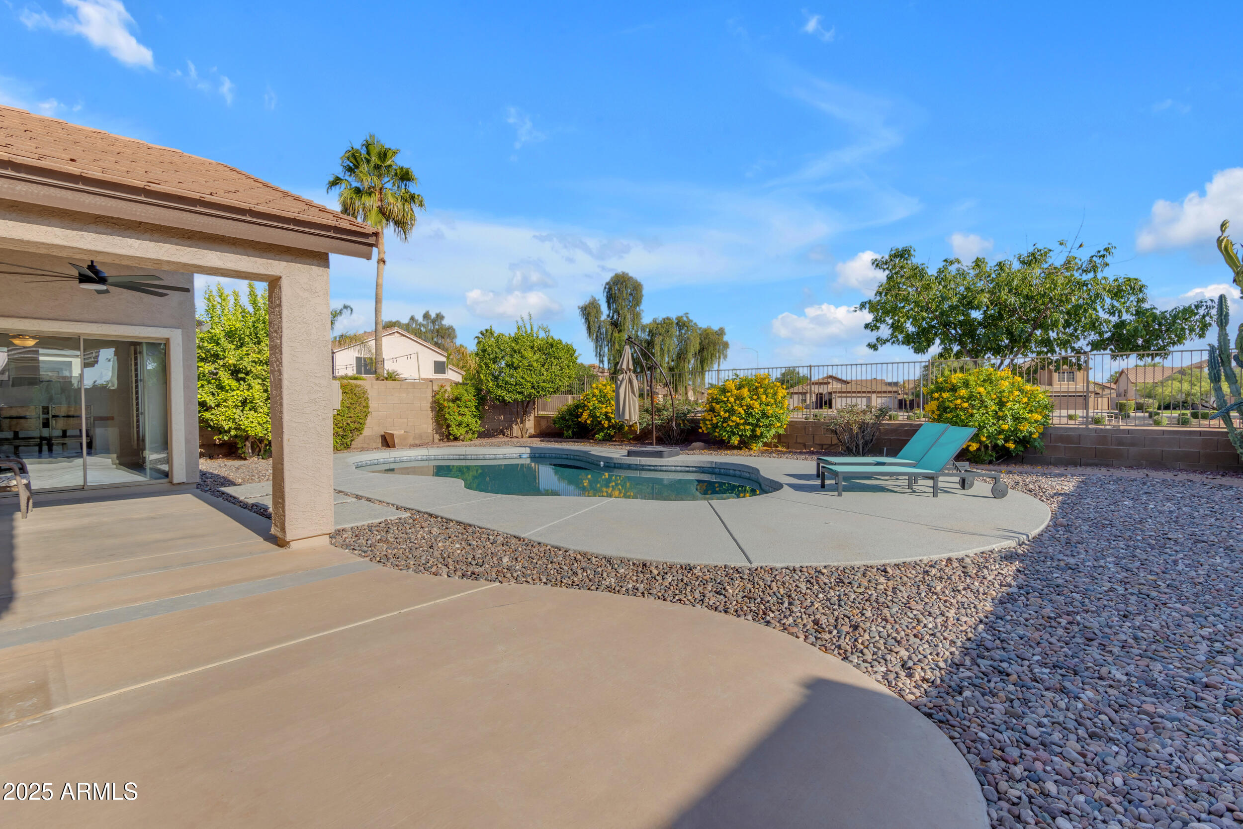 10305 E PLATA Avenue