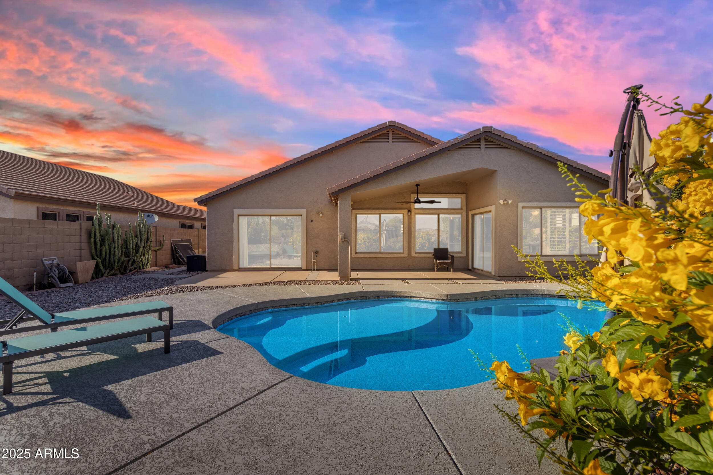 10305 E PLATA Avenue