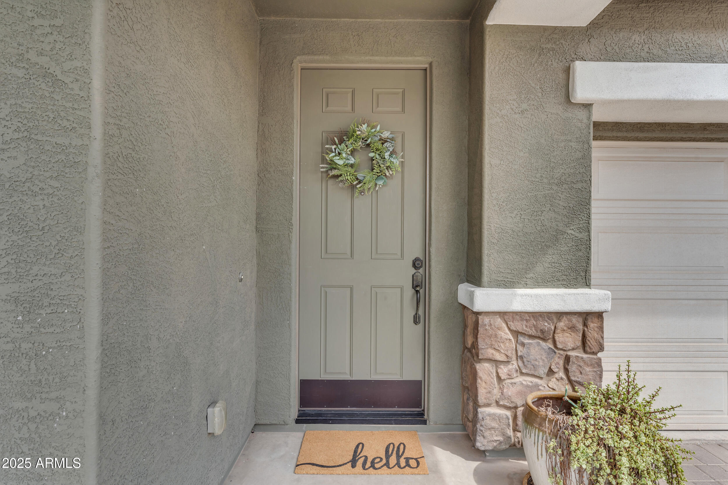 9853 E SOLSTICE Avenue