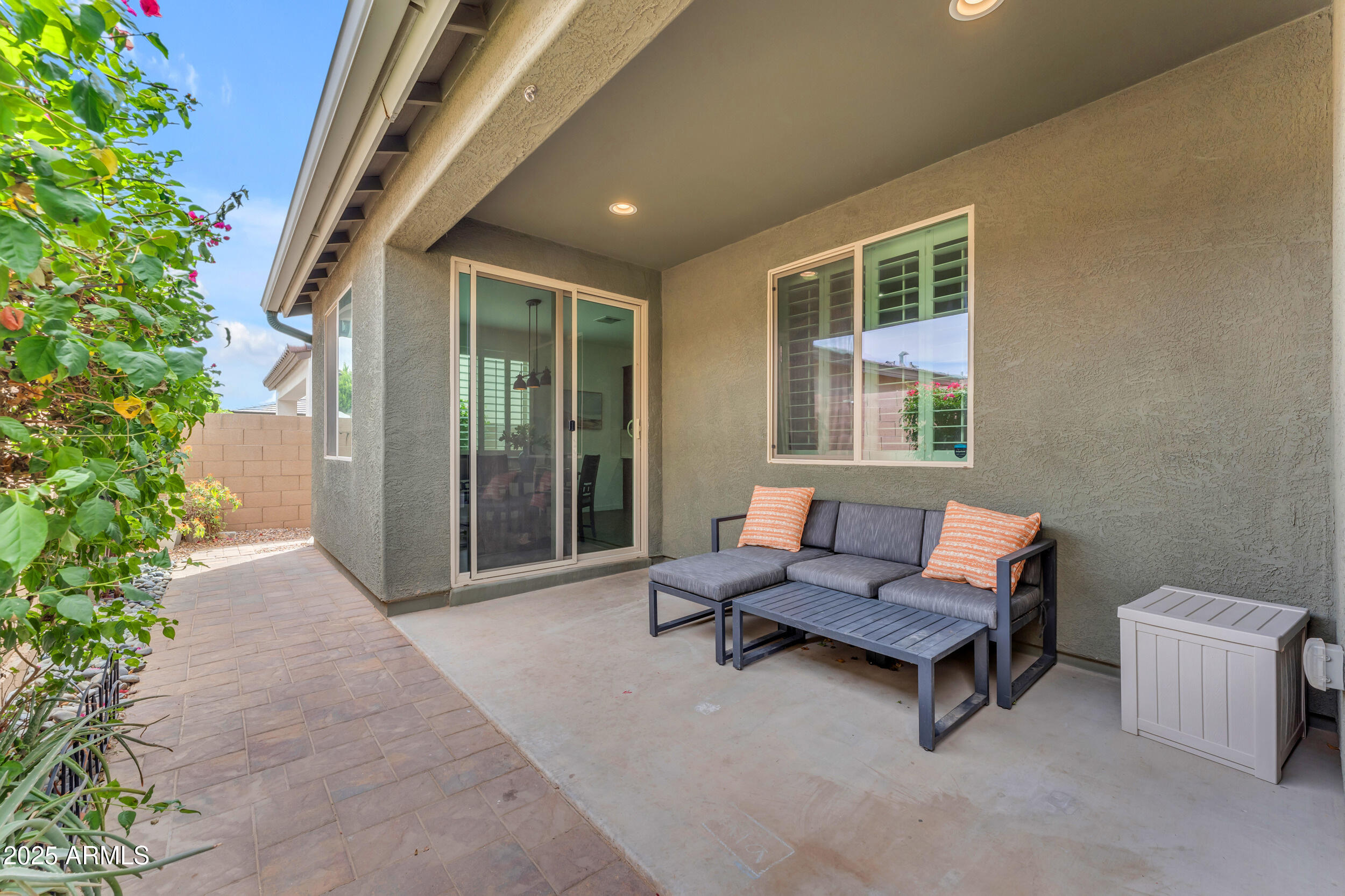 9853 E SOLSTICE Avenue