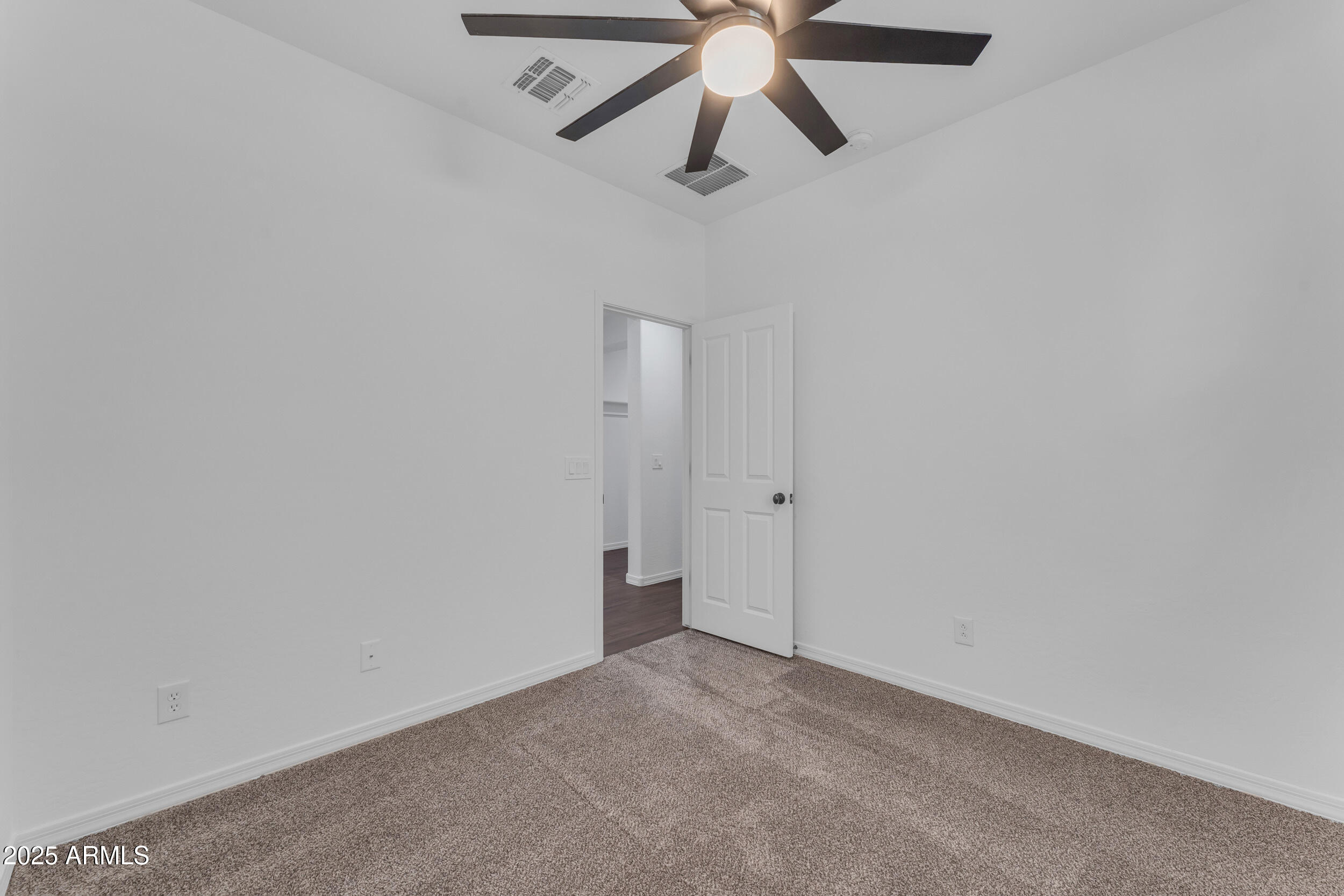 9853 E SOLSTICE Avenue