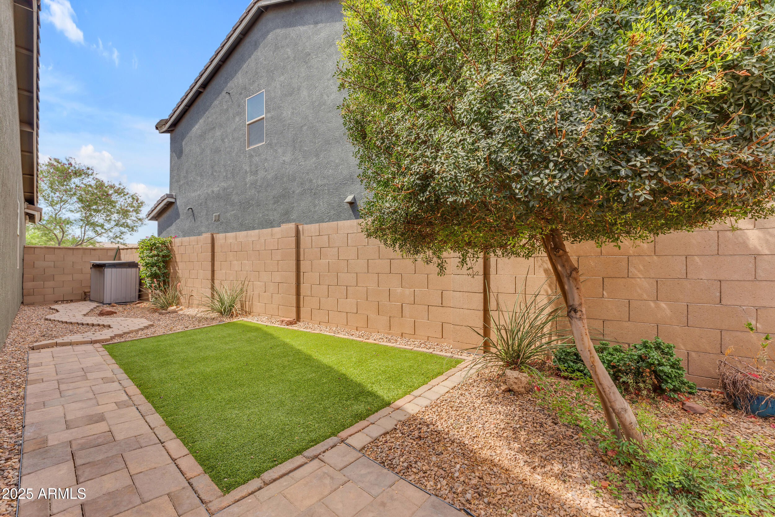 9853 E SOLSTICE Avenue