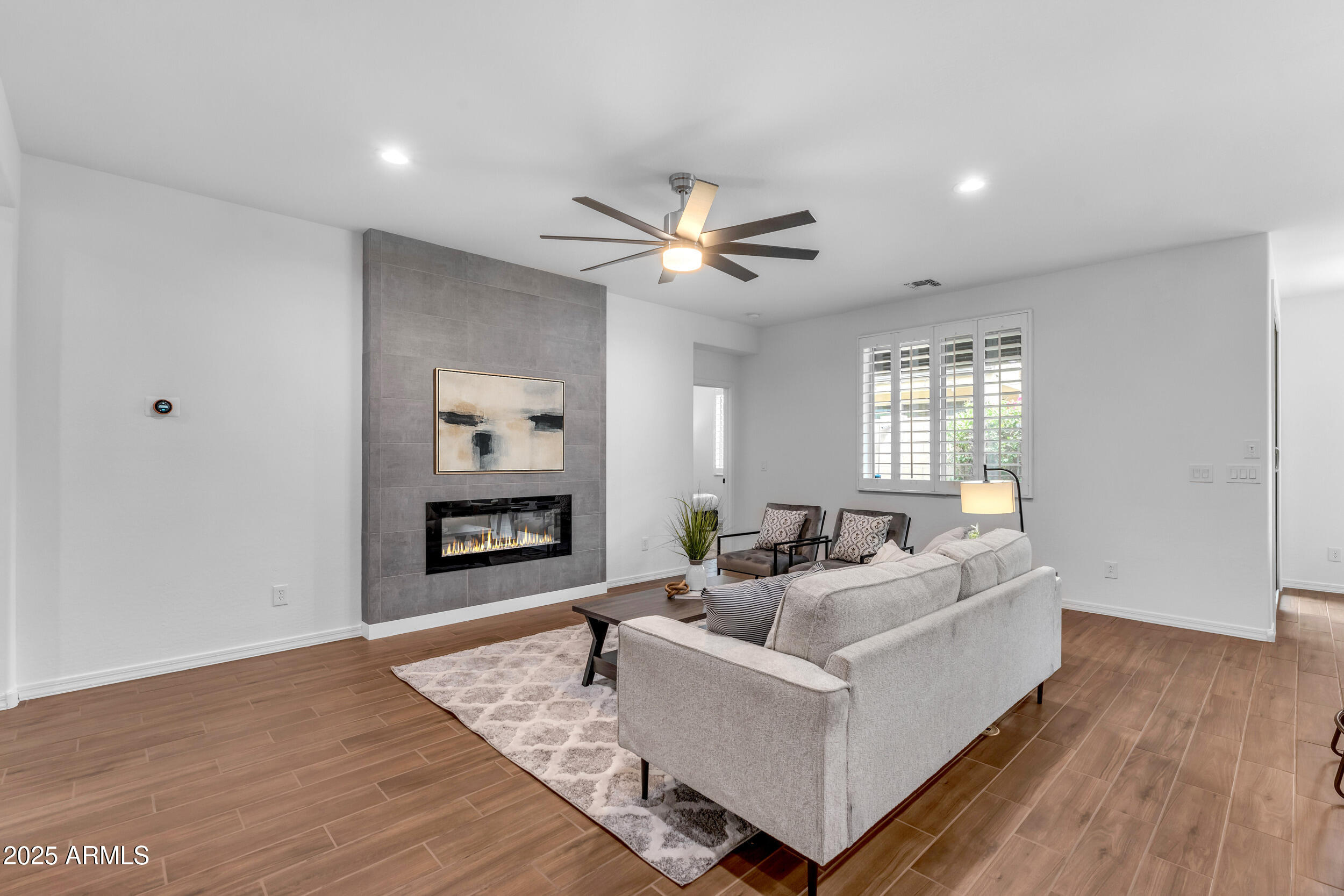 9853 E SOLSTICE Avenue