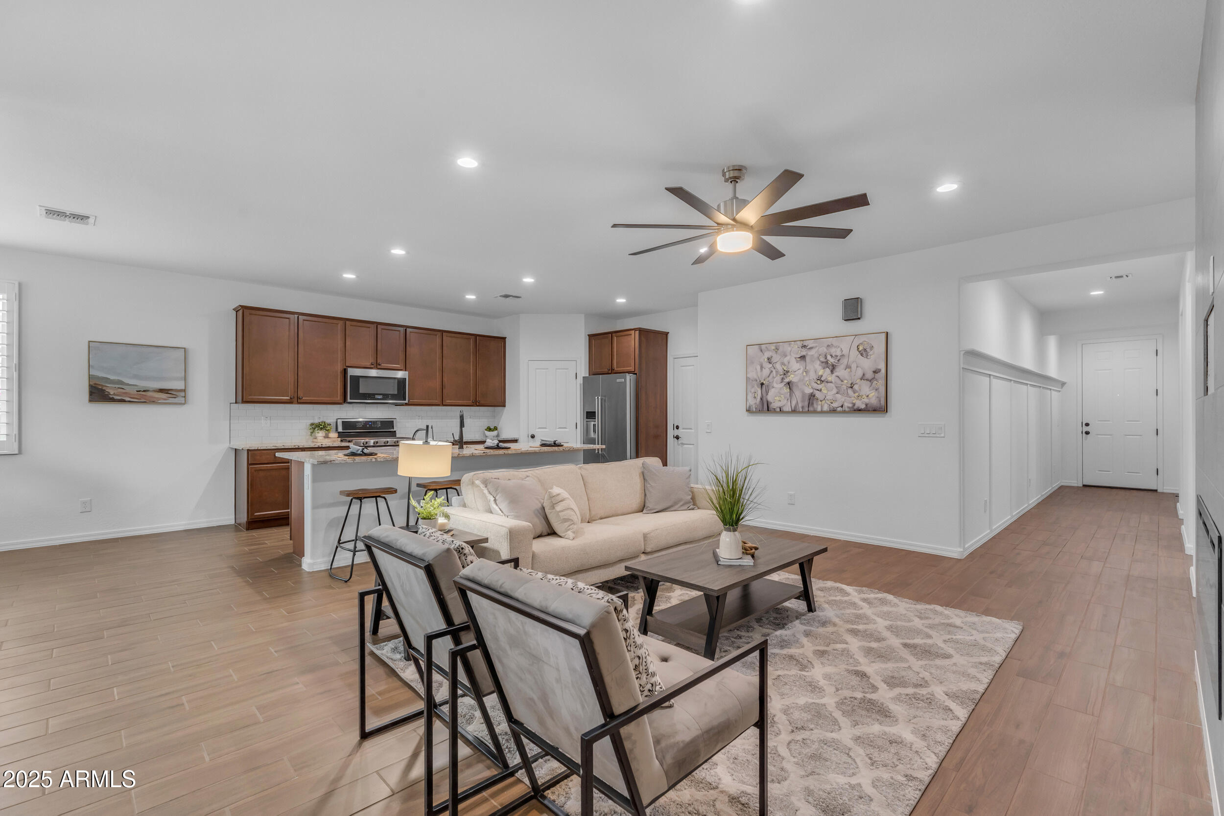 9853 E SOLSTICE Avenue