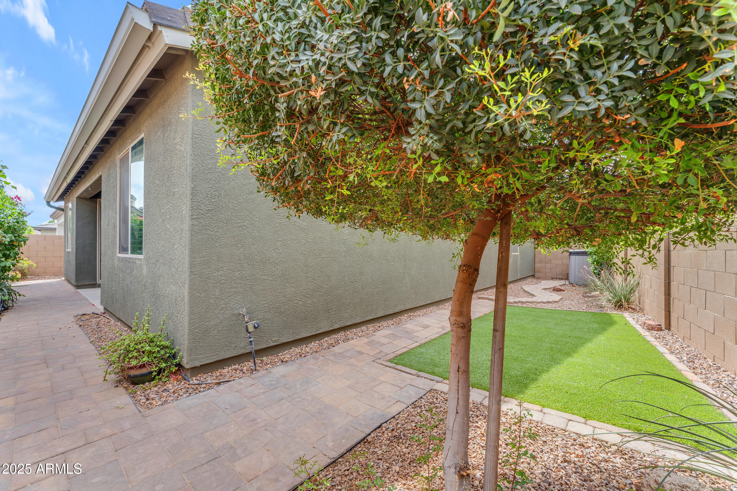 9853 E SOLSTICE Avenue