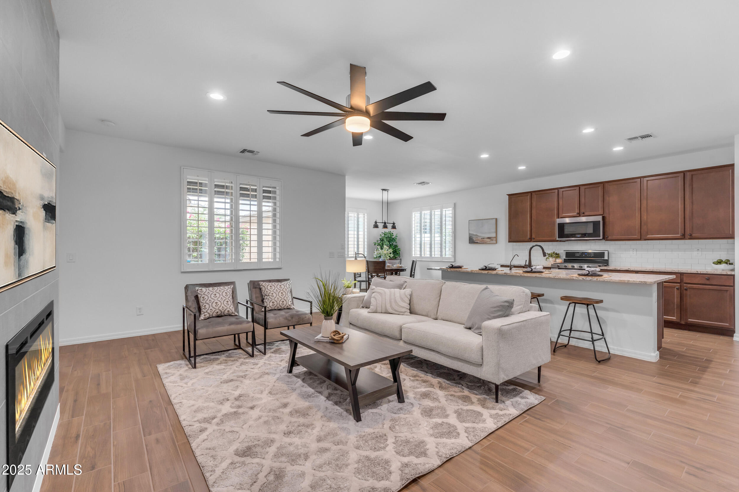 9853 E SOLSTICE Avenue