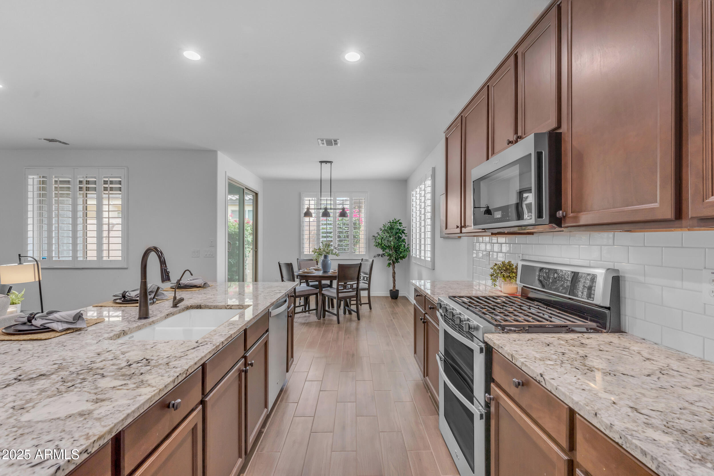 9853 E SOLSTICE Avenue