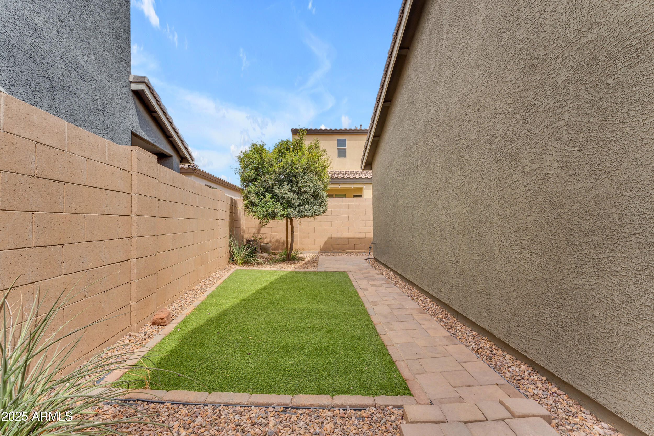 9853 E SOLSTICE Avenue