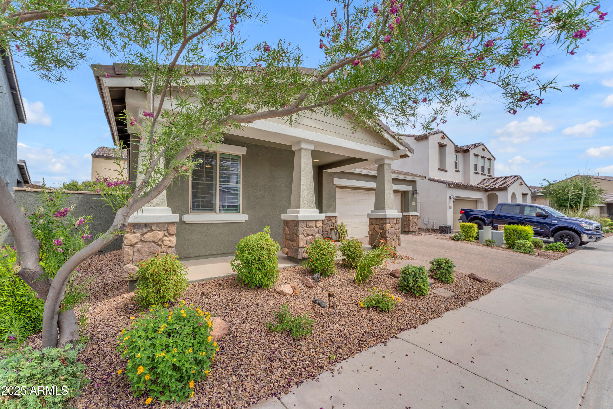 9853 E SOLSTICE Avenue