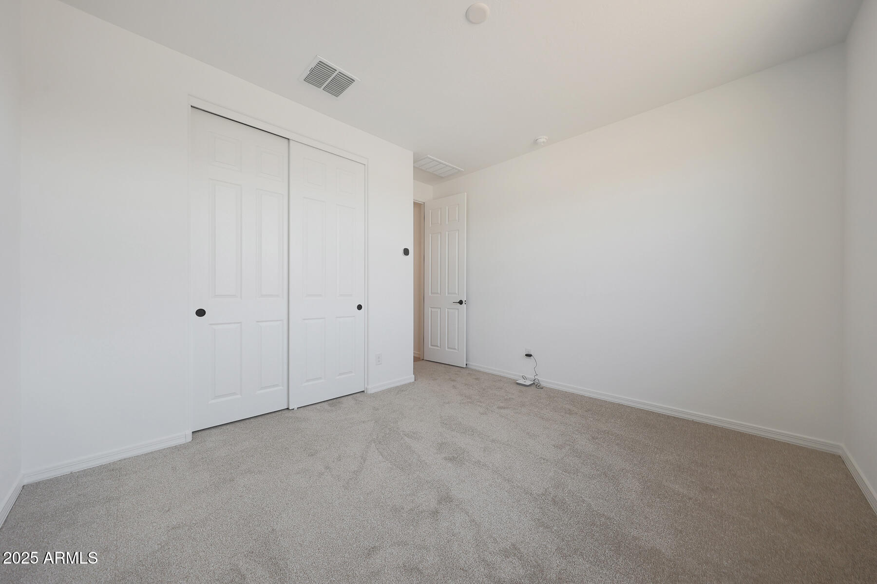 866 W Riparian Drive