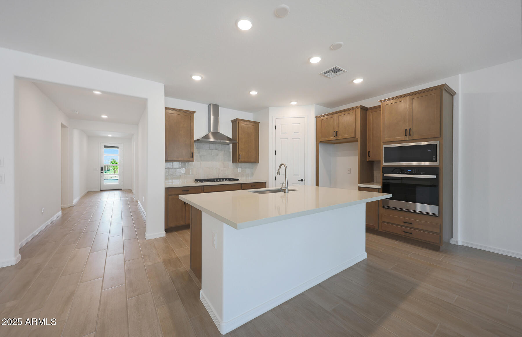 866 W Riparian Drive