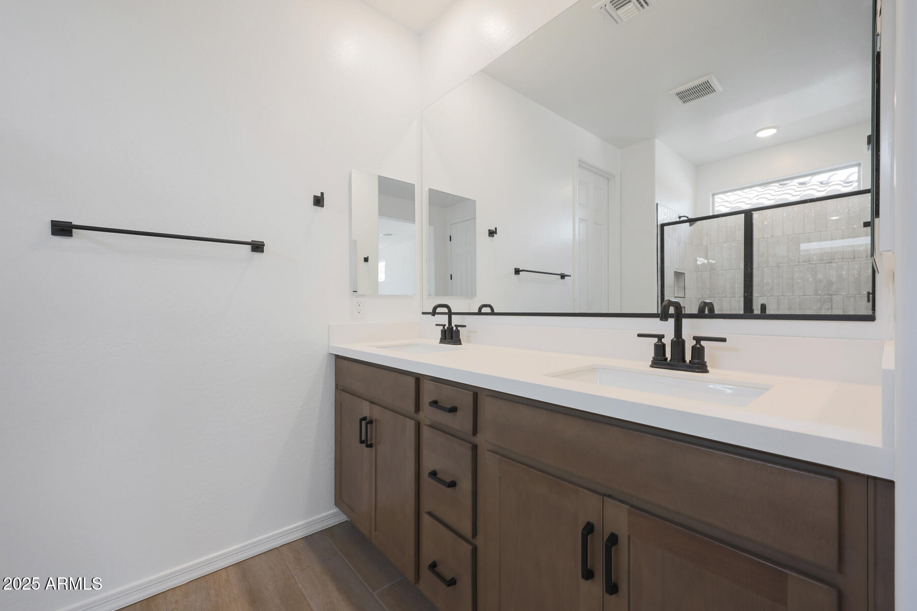 866 W Riparian Drive