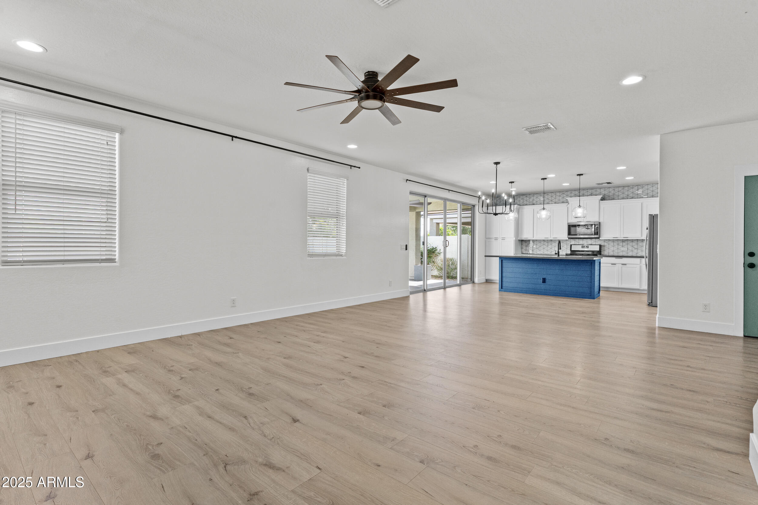 9727 E TORINO Avenue