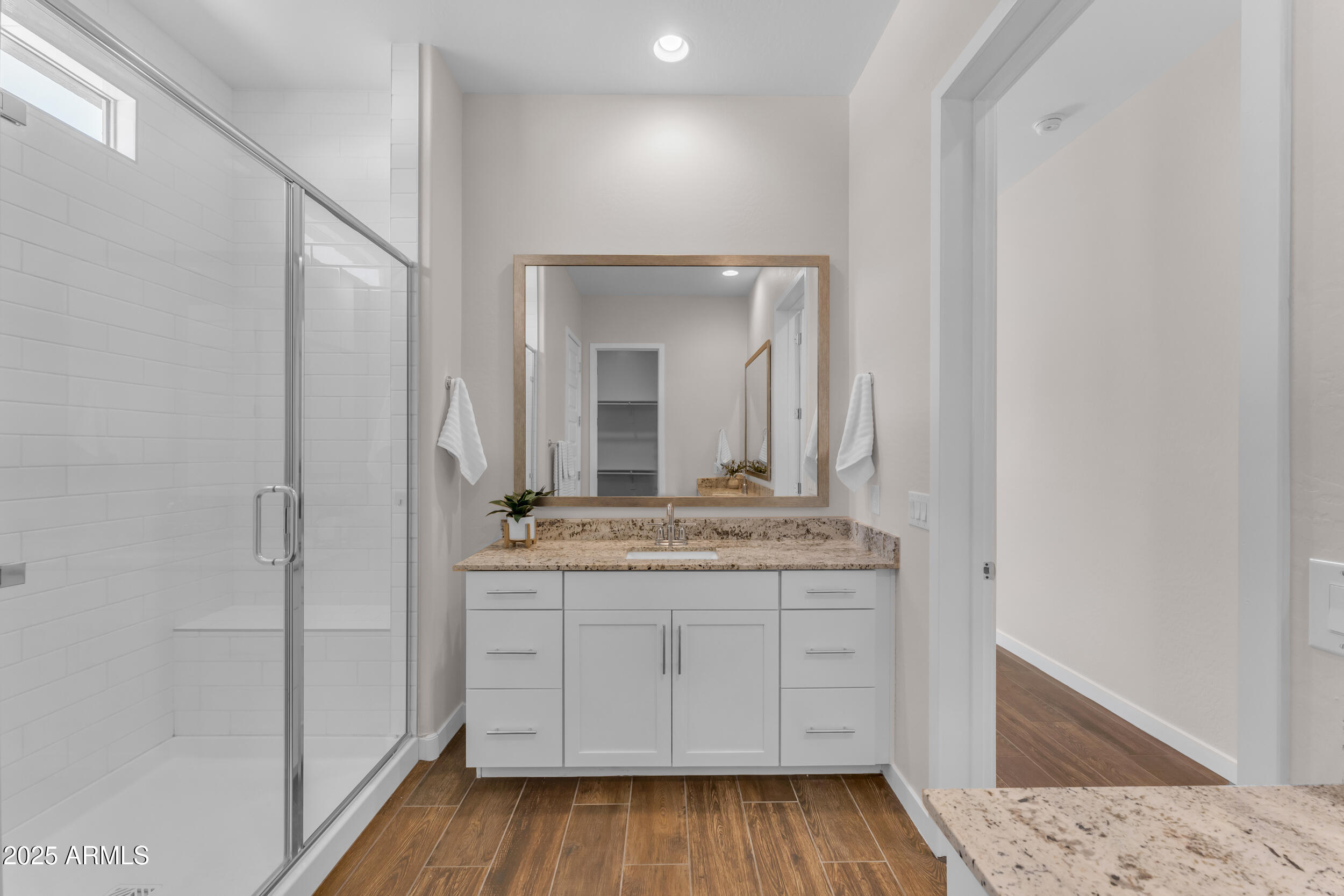 18916 W LAUREL Lane