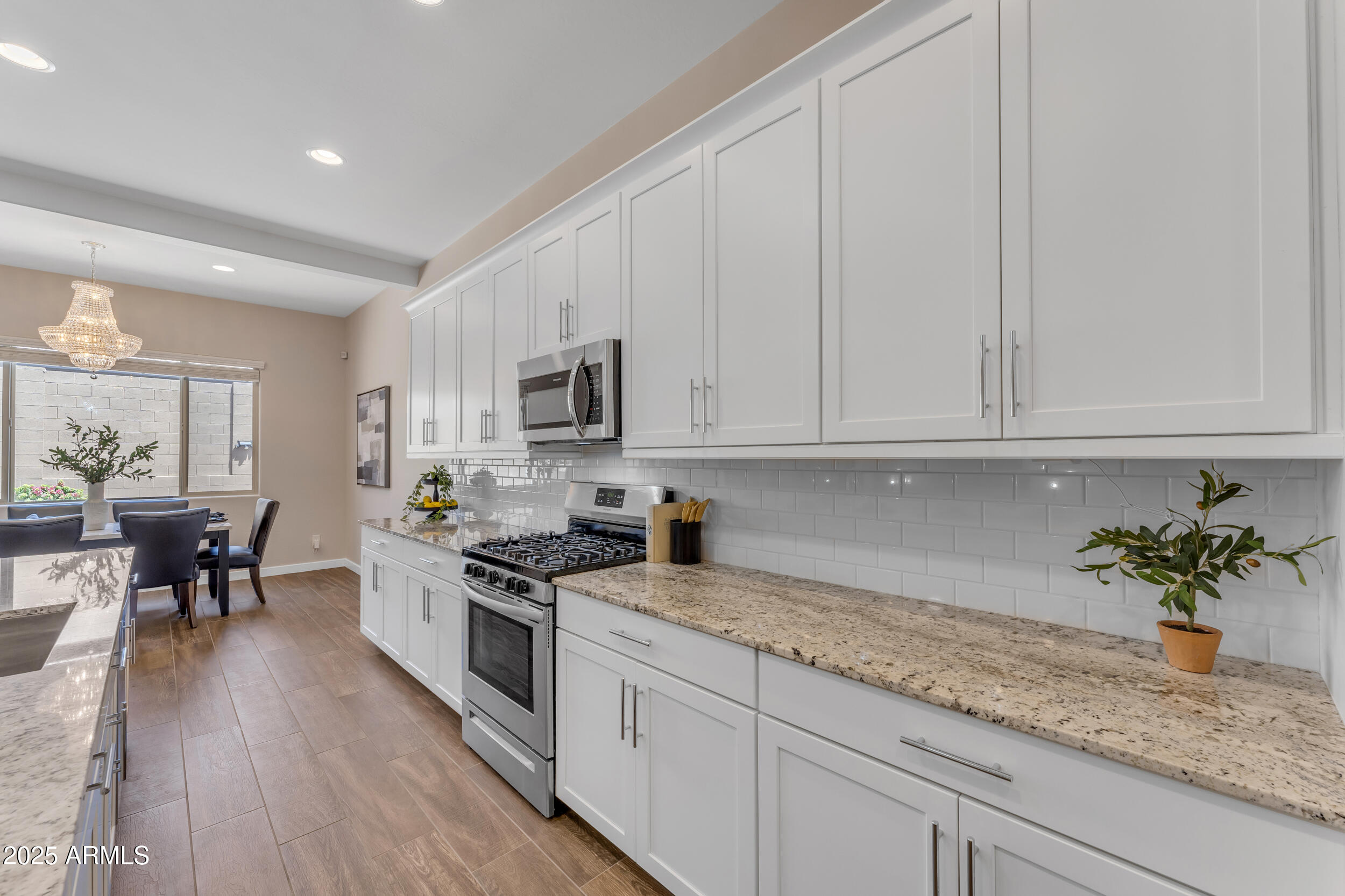 18916 W LAUREL Lane
