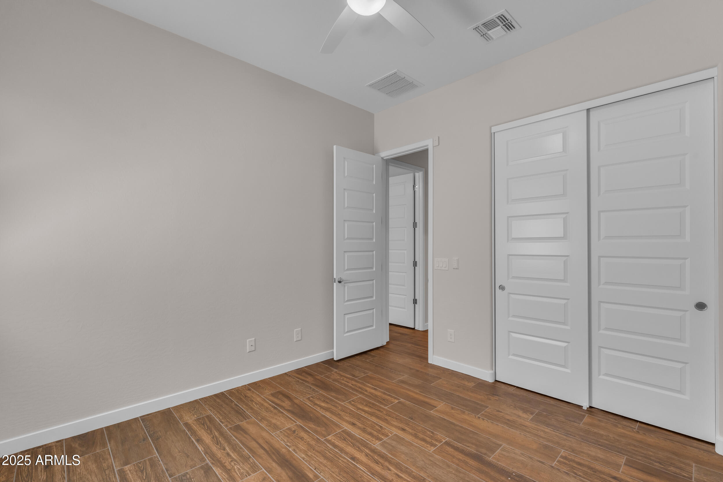 18916 W LAUREL Lane