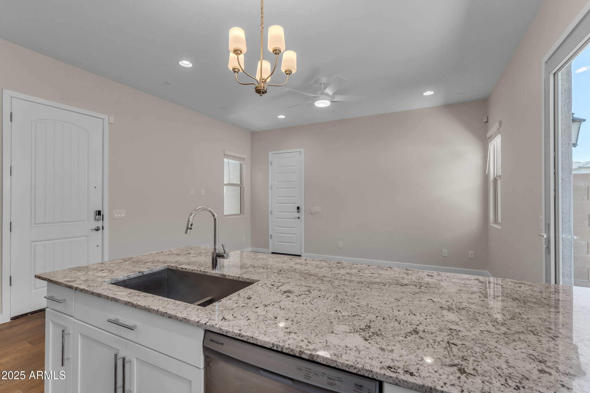 18916 W LAUREL Lane