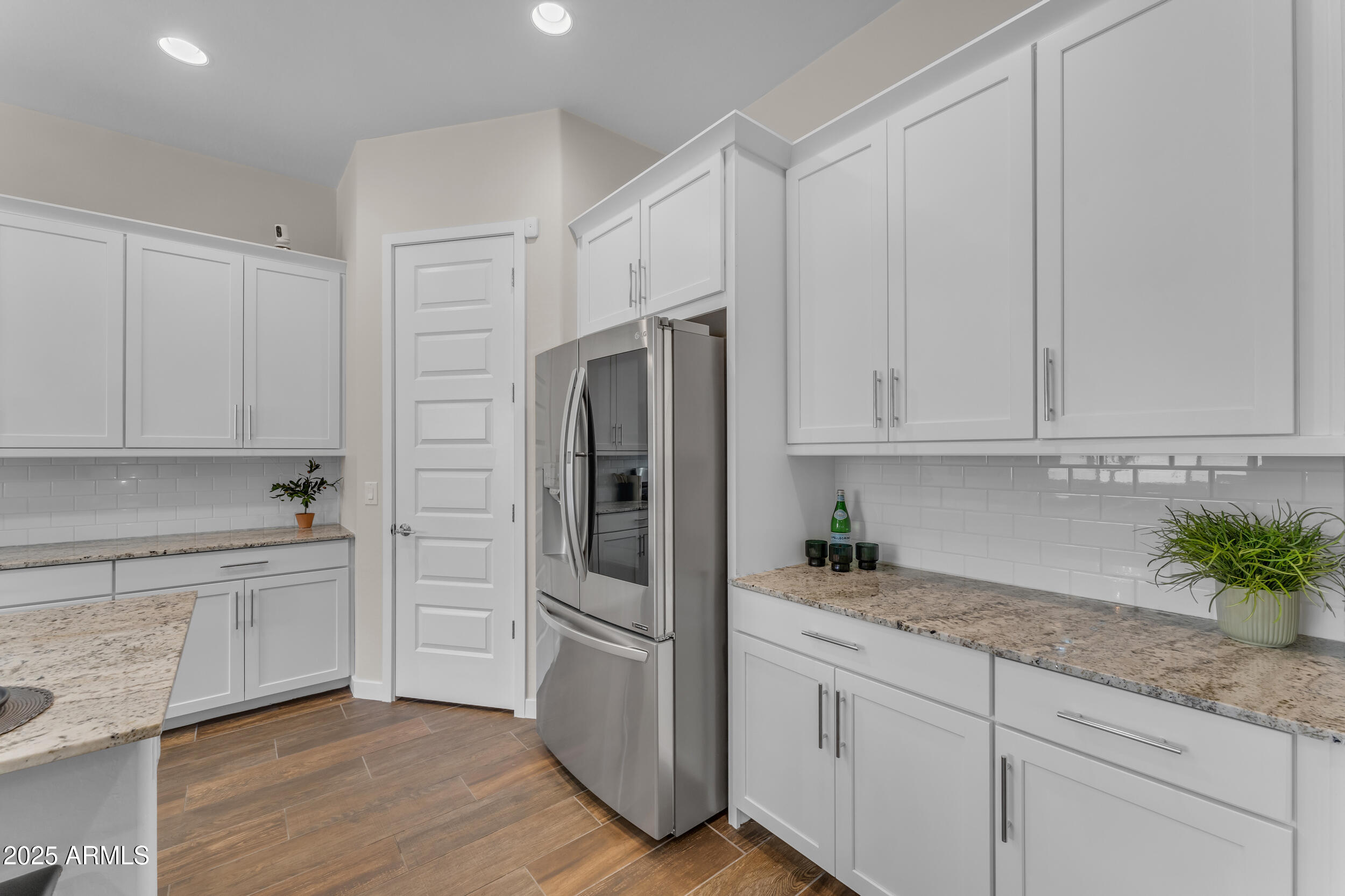 18916 W LAUREL Lane