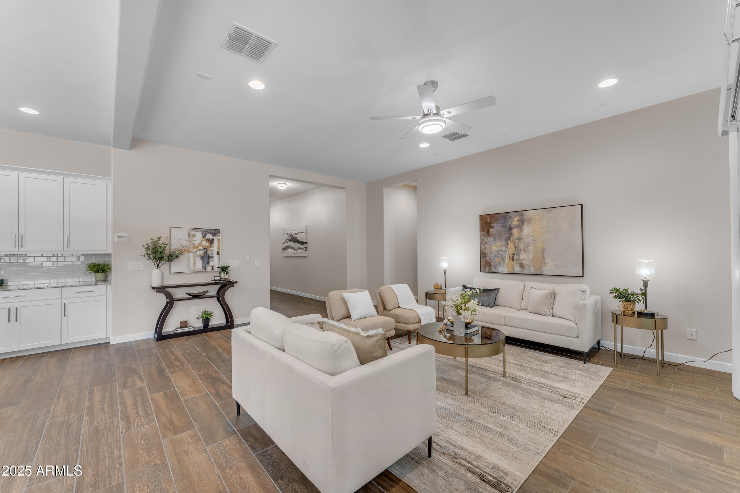 18916 W LAUREL Lane