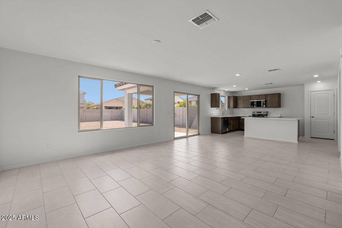 18221 E ZUZA Drive
