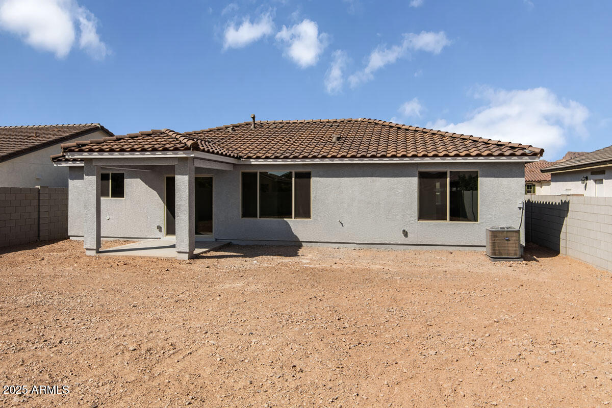 18221 E ZUZA Drive