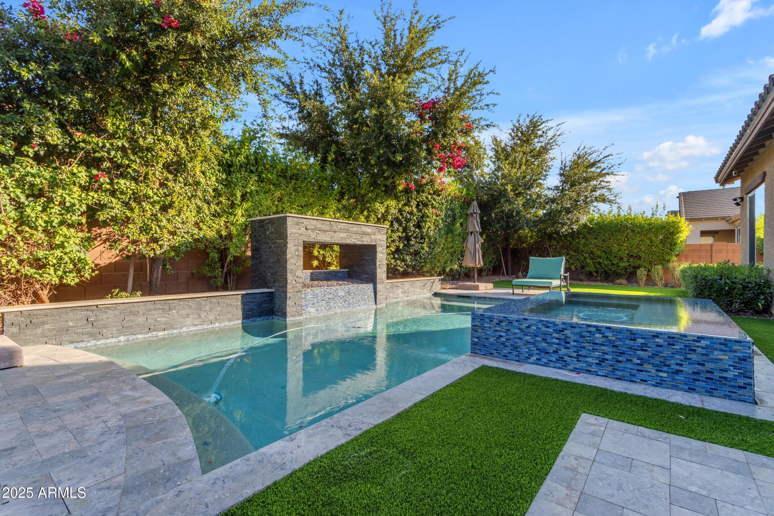 2219 E GALILEO Drive