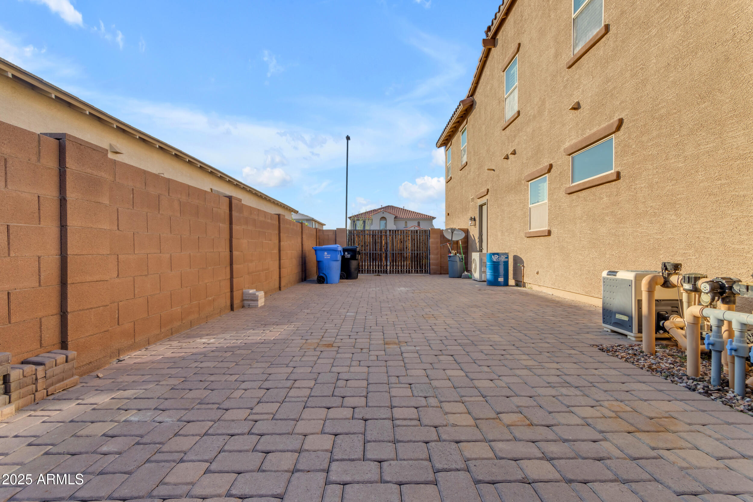 2219 E GALILEO Drive