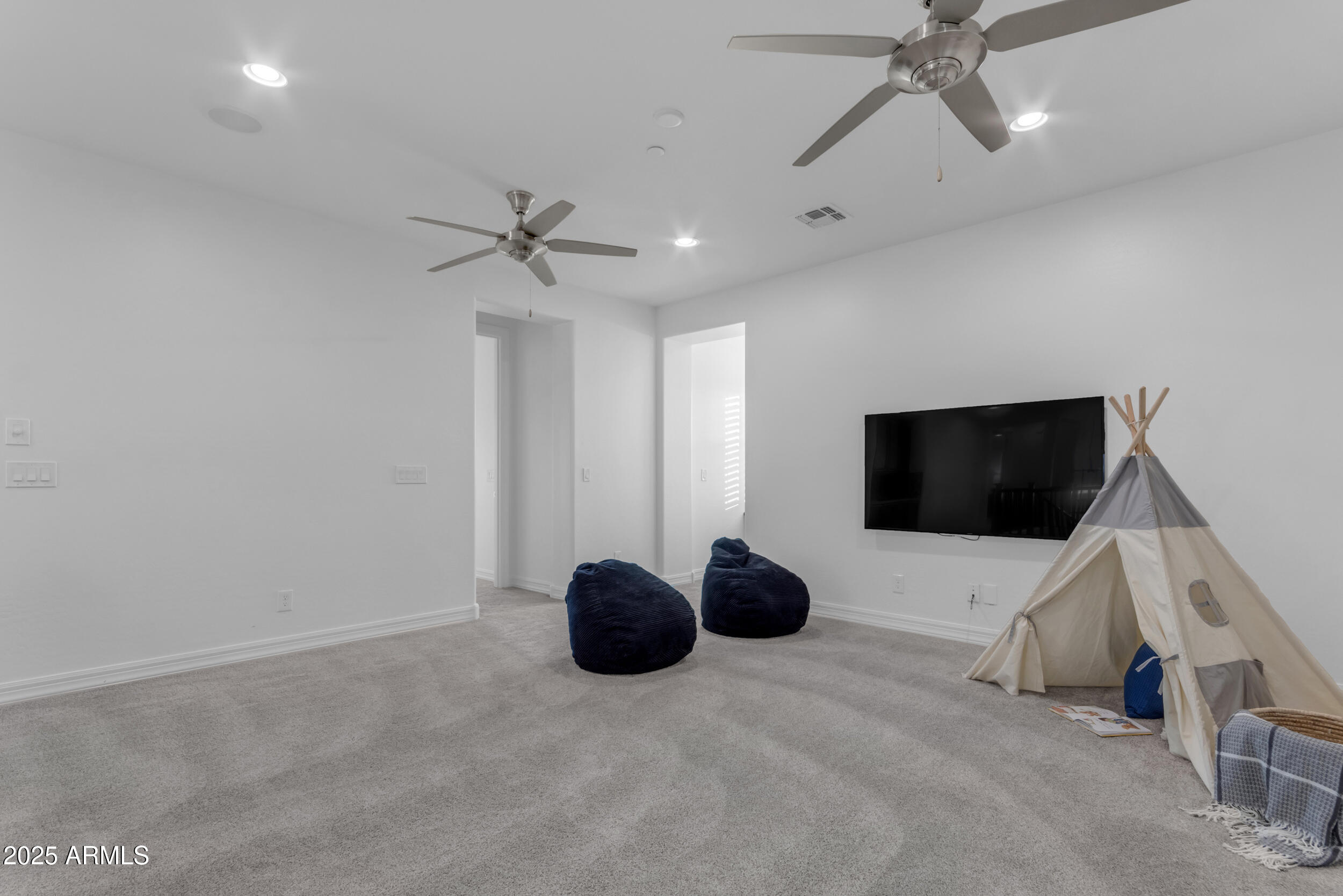 2219 E GALILEO Drive