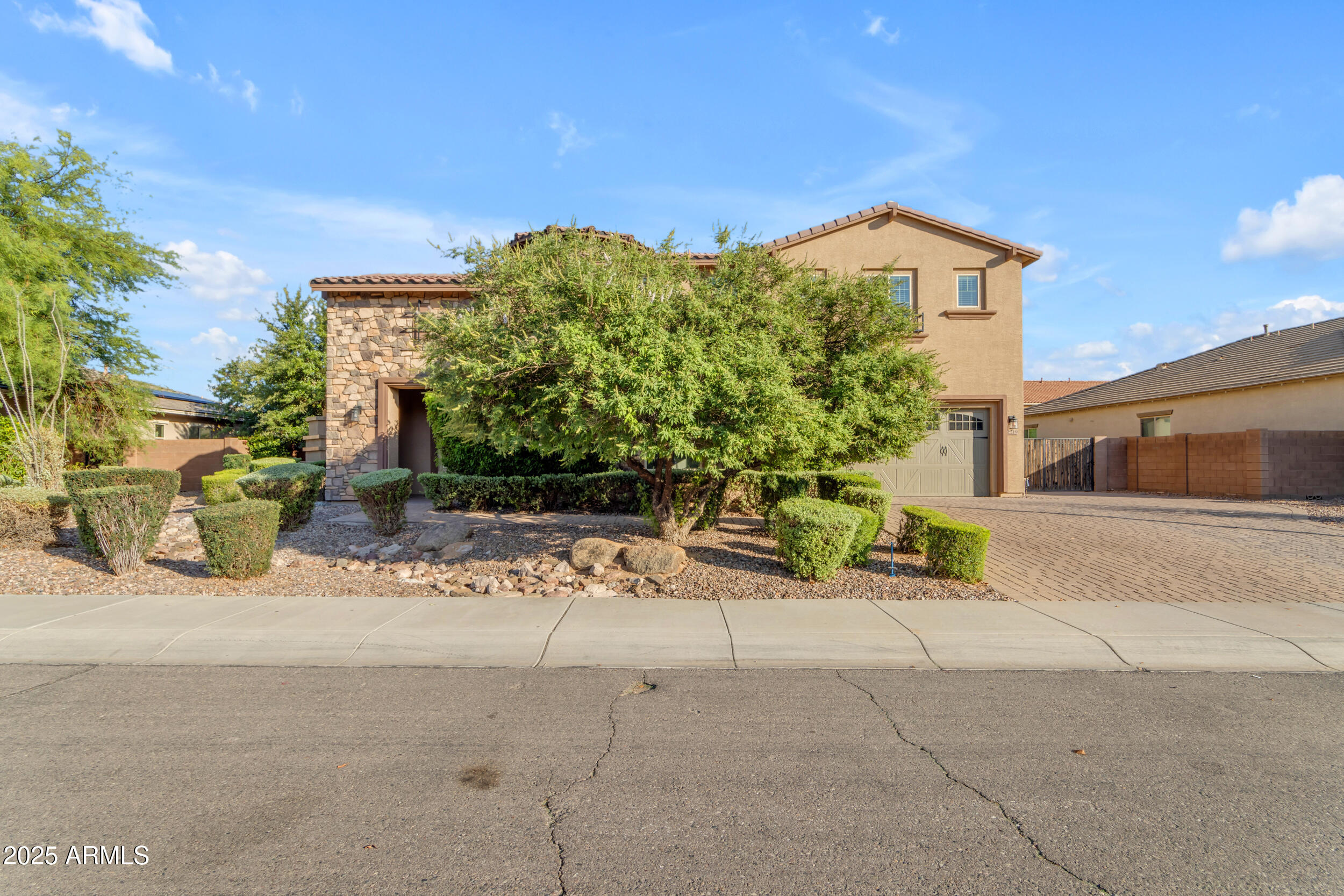 2219 E GALILEO Drive