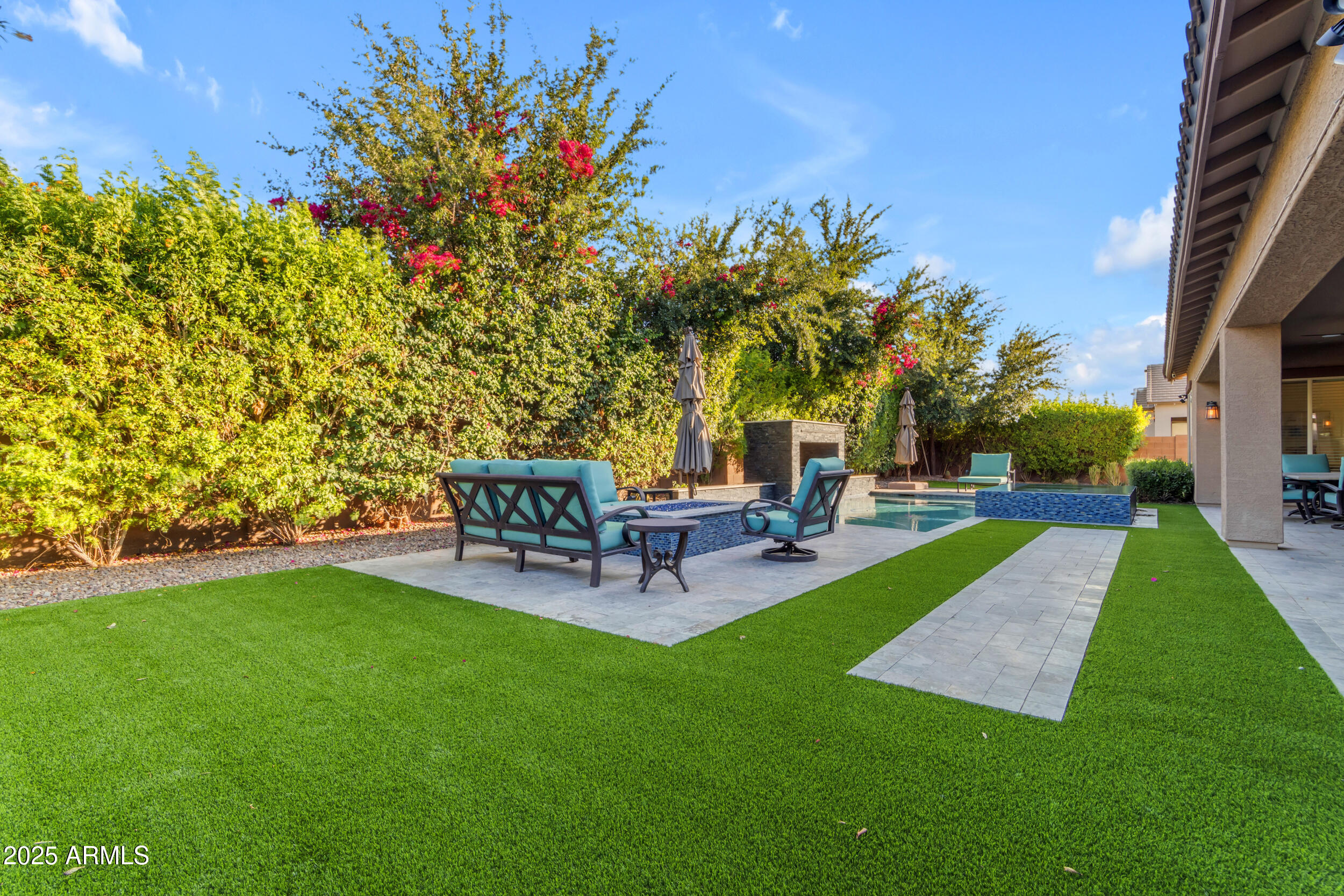 2219 E GALILEO Drive