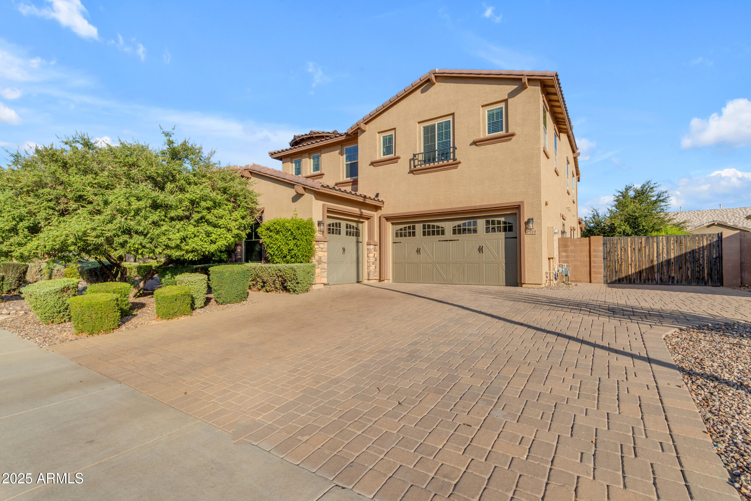 2219 E GALILEO Drive