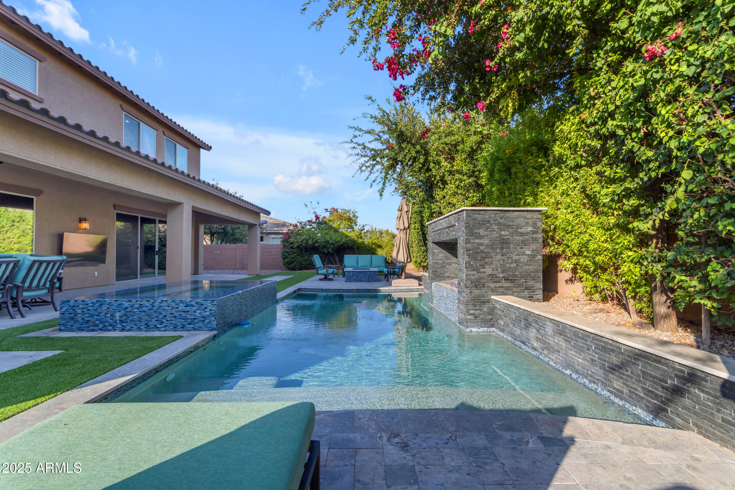 2219 E GALILEO Drive