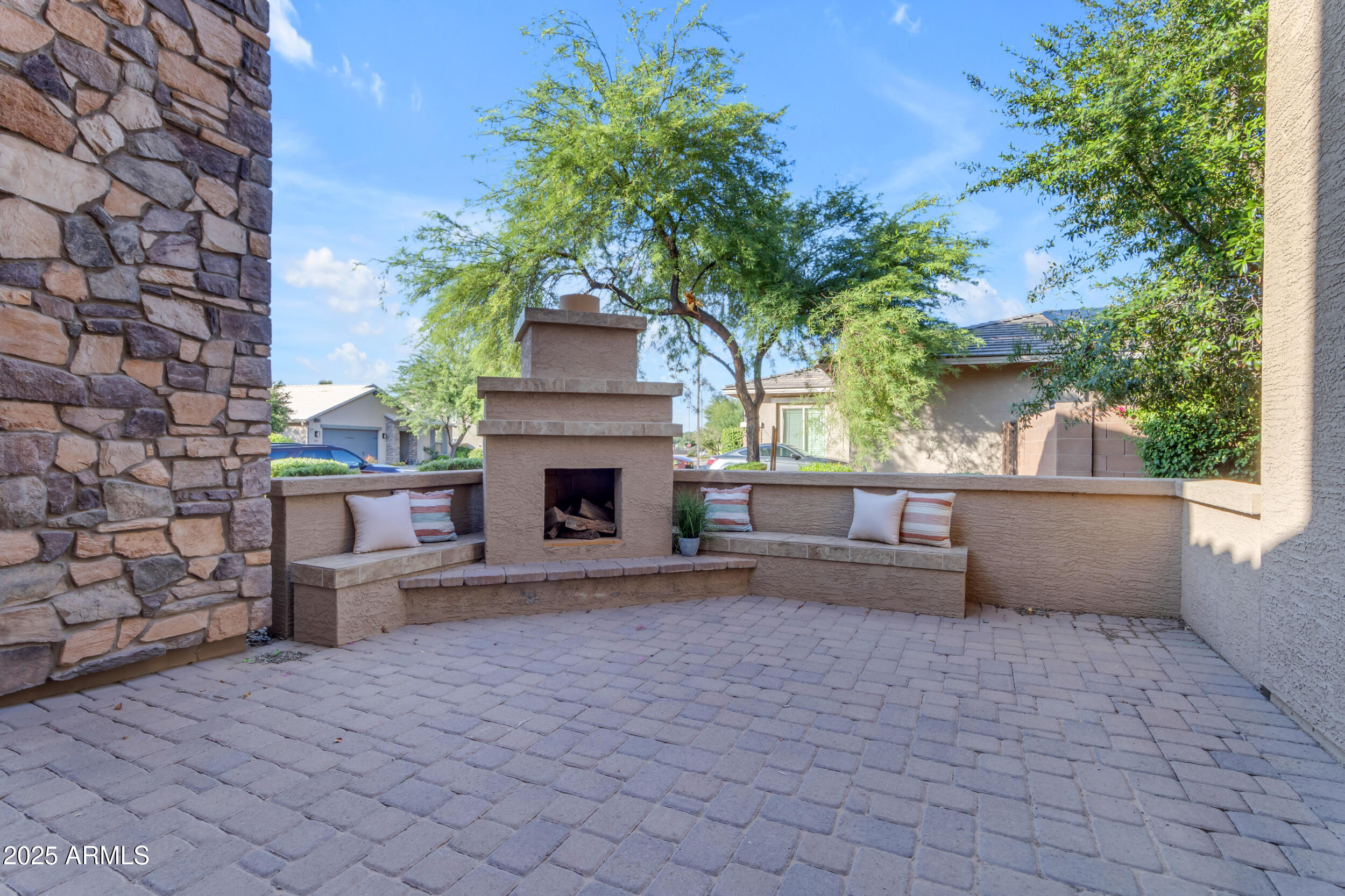 2219 E GALILEO Drive