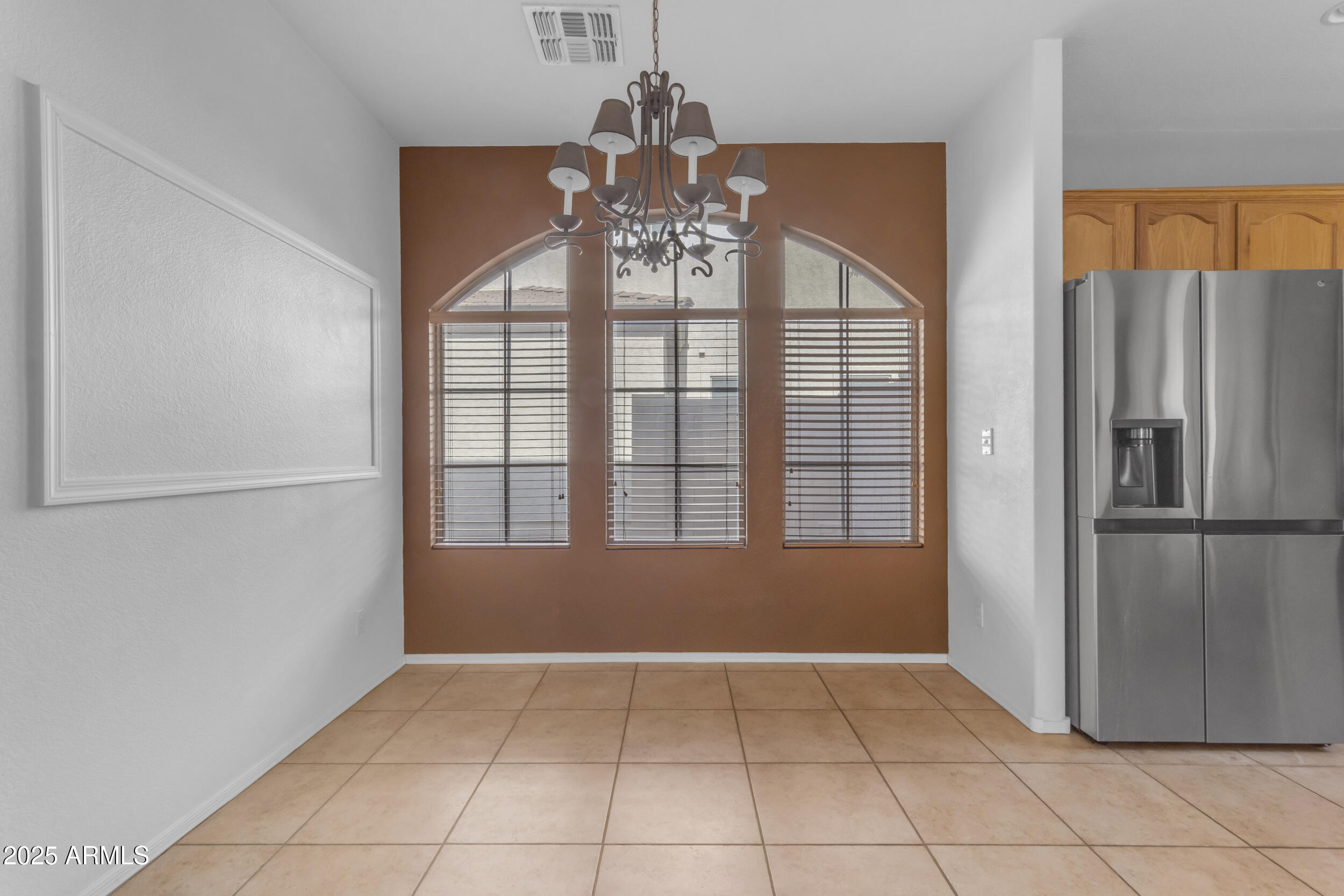 1837 E POLLACK Street