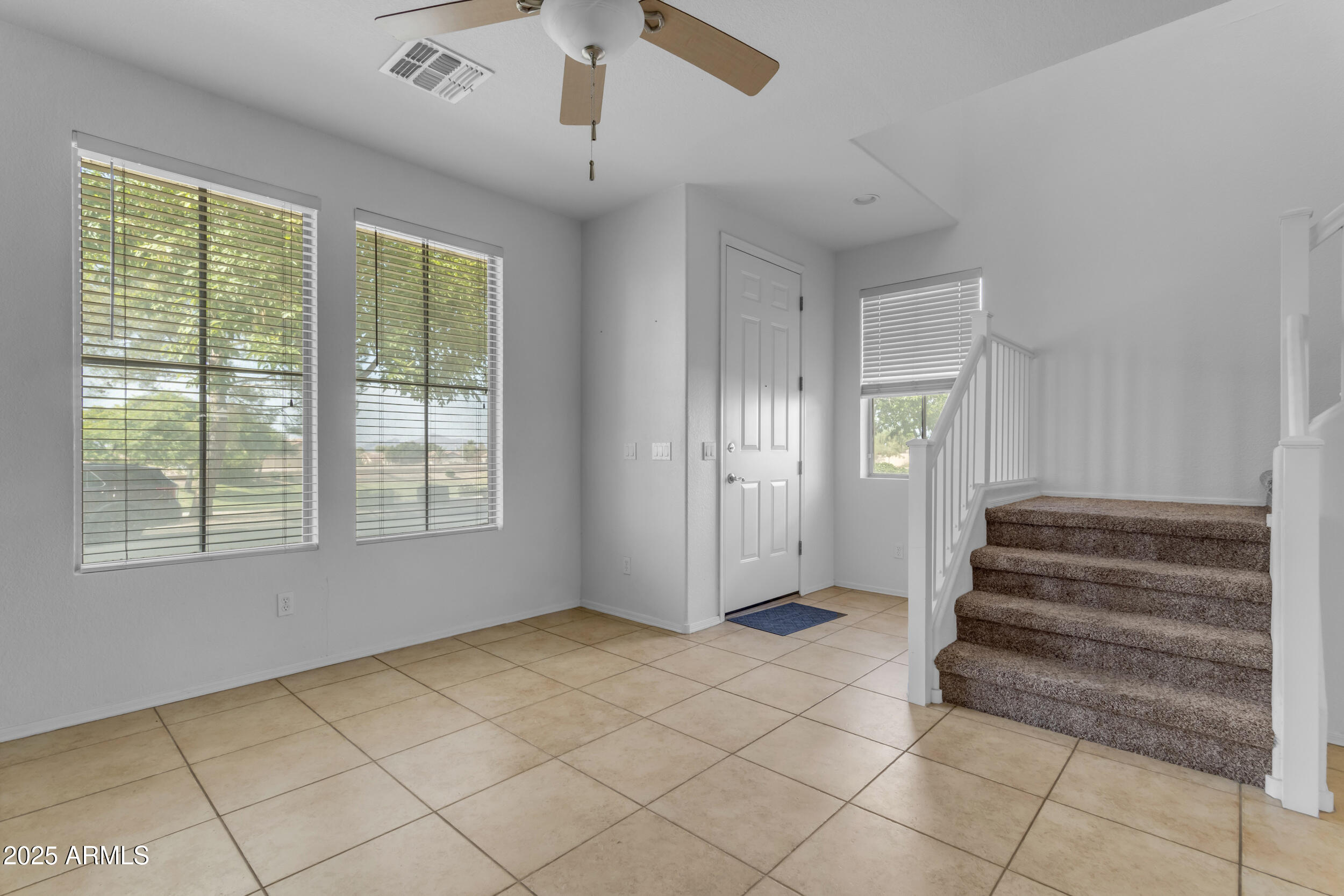 1837 E POLLACK Street