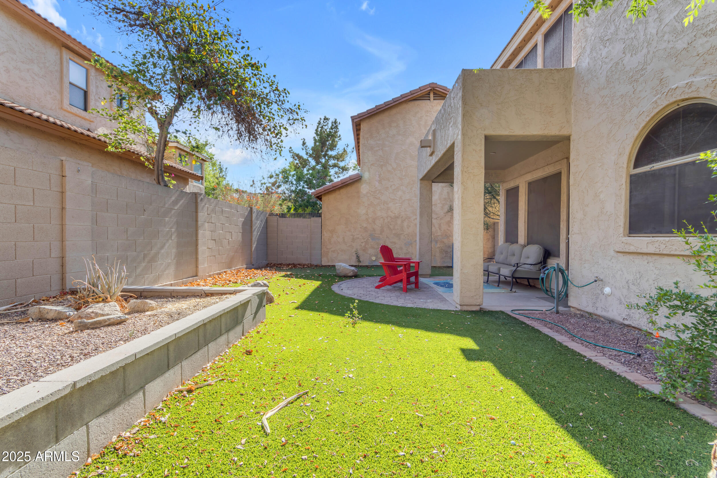 1837 E POLLACK Street