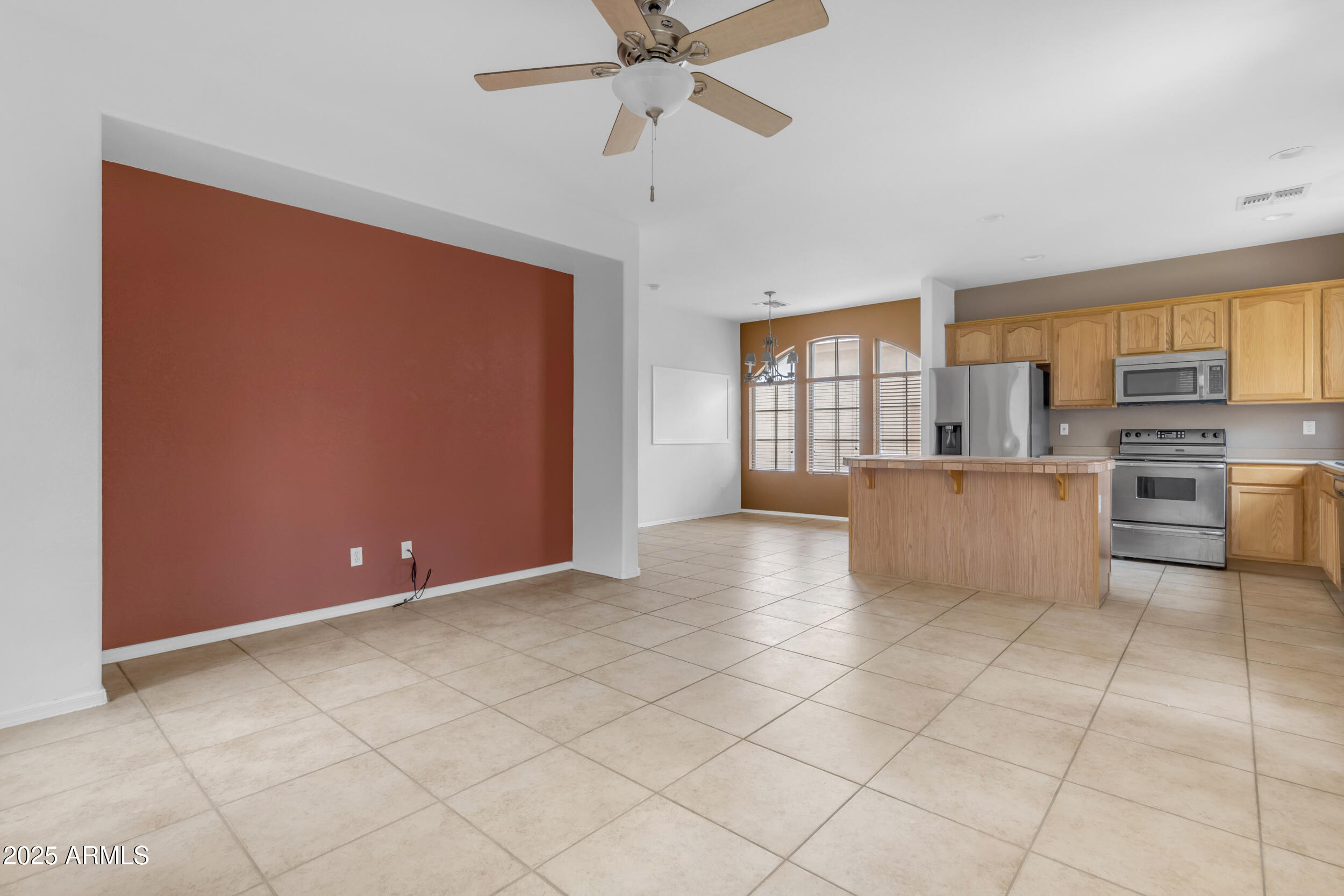 1837 E POLLACK Street