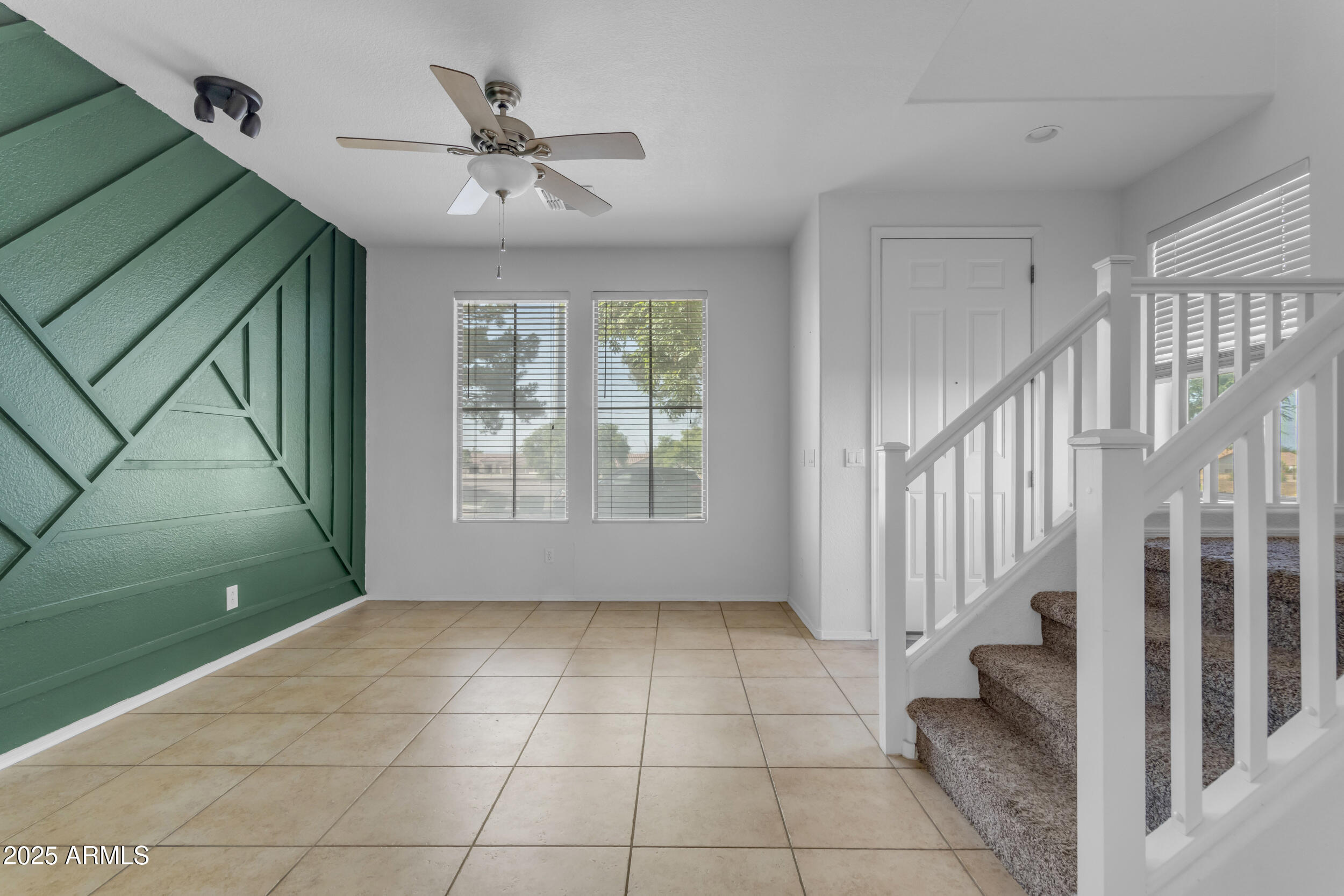 1837 E POLLACK Street