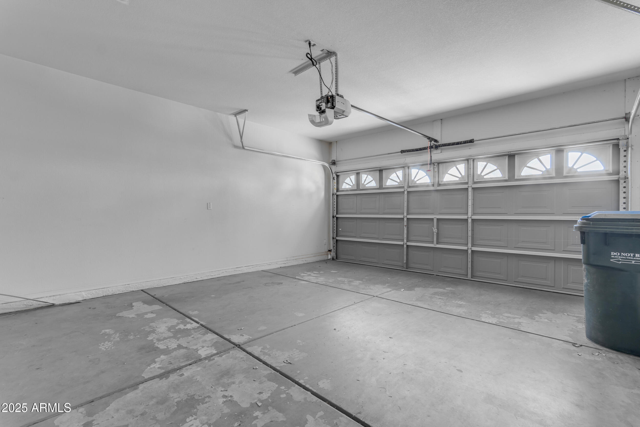 1837 E POLLACK Street