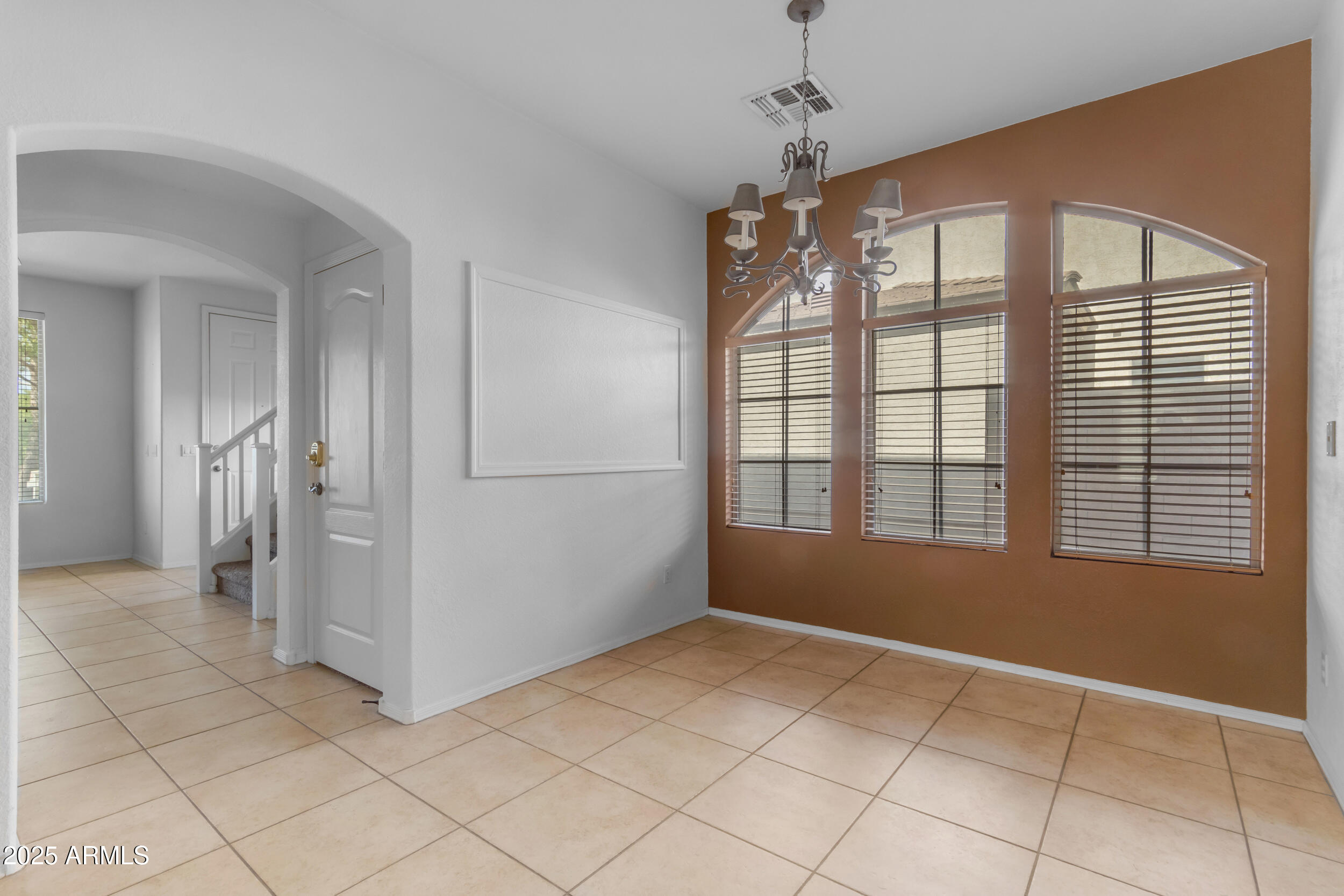 1837 E POLLACK Street