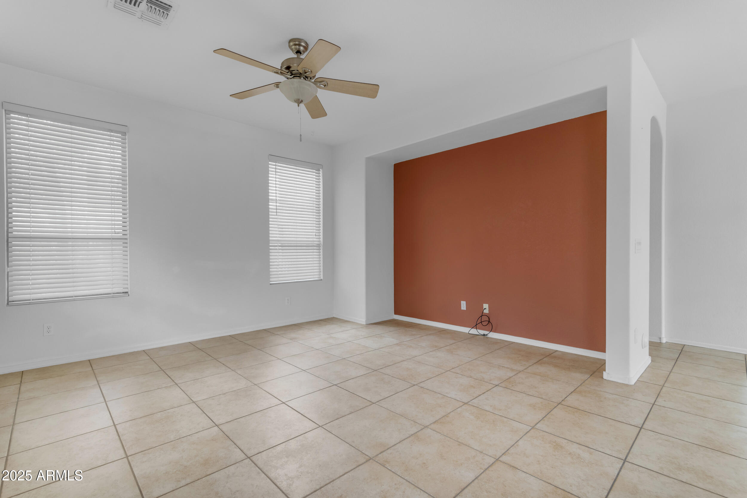 1837 E POLLACK Street